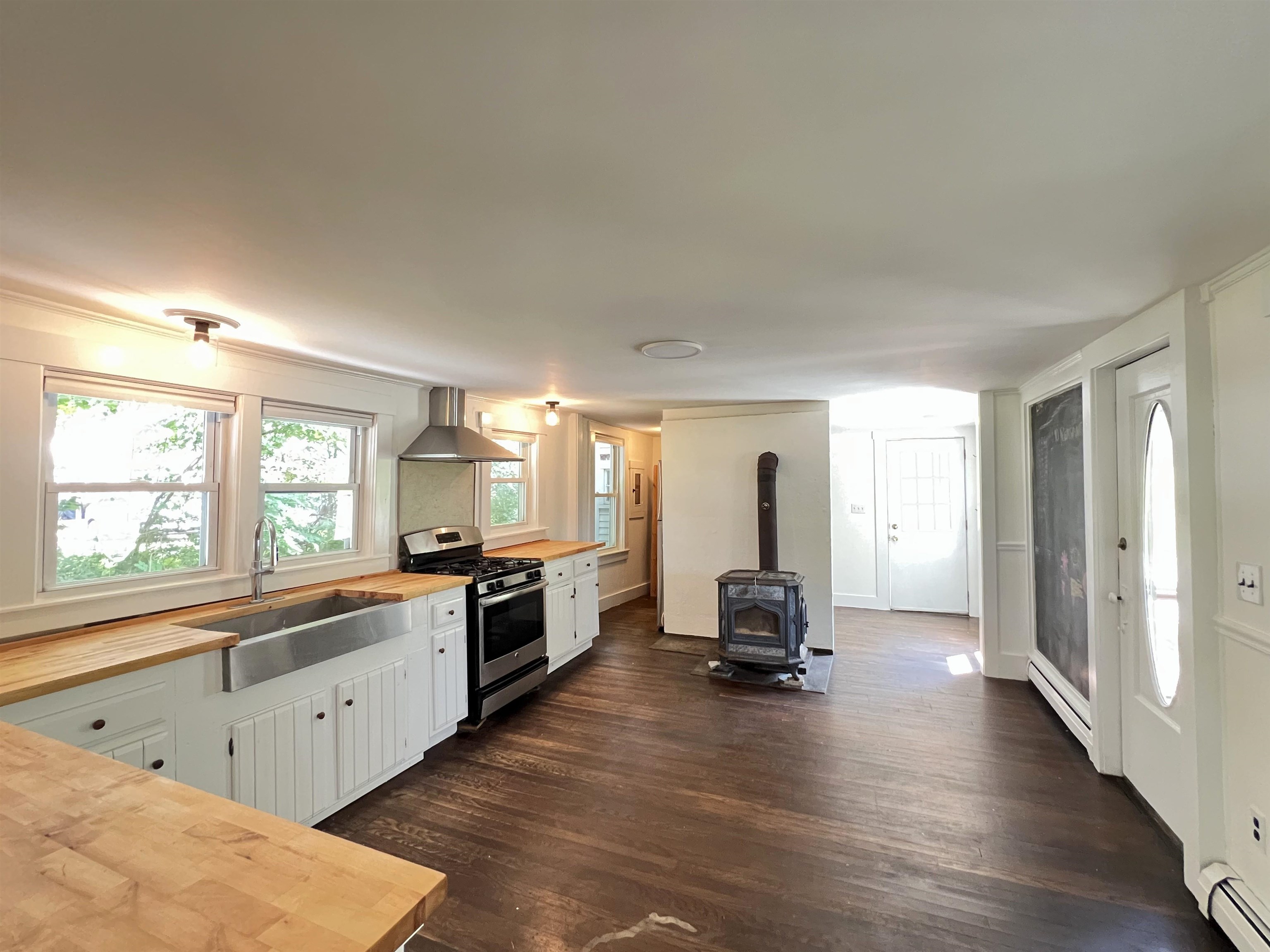 10 Pleasant Street Property Photo 5