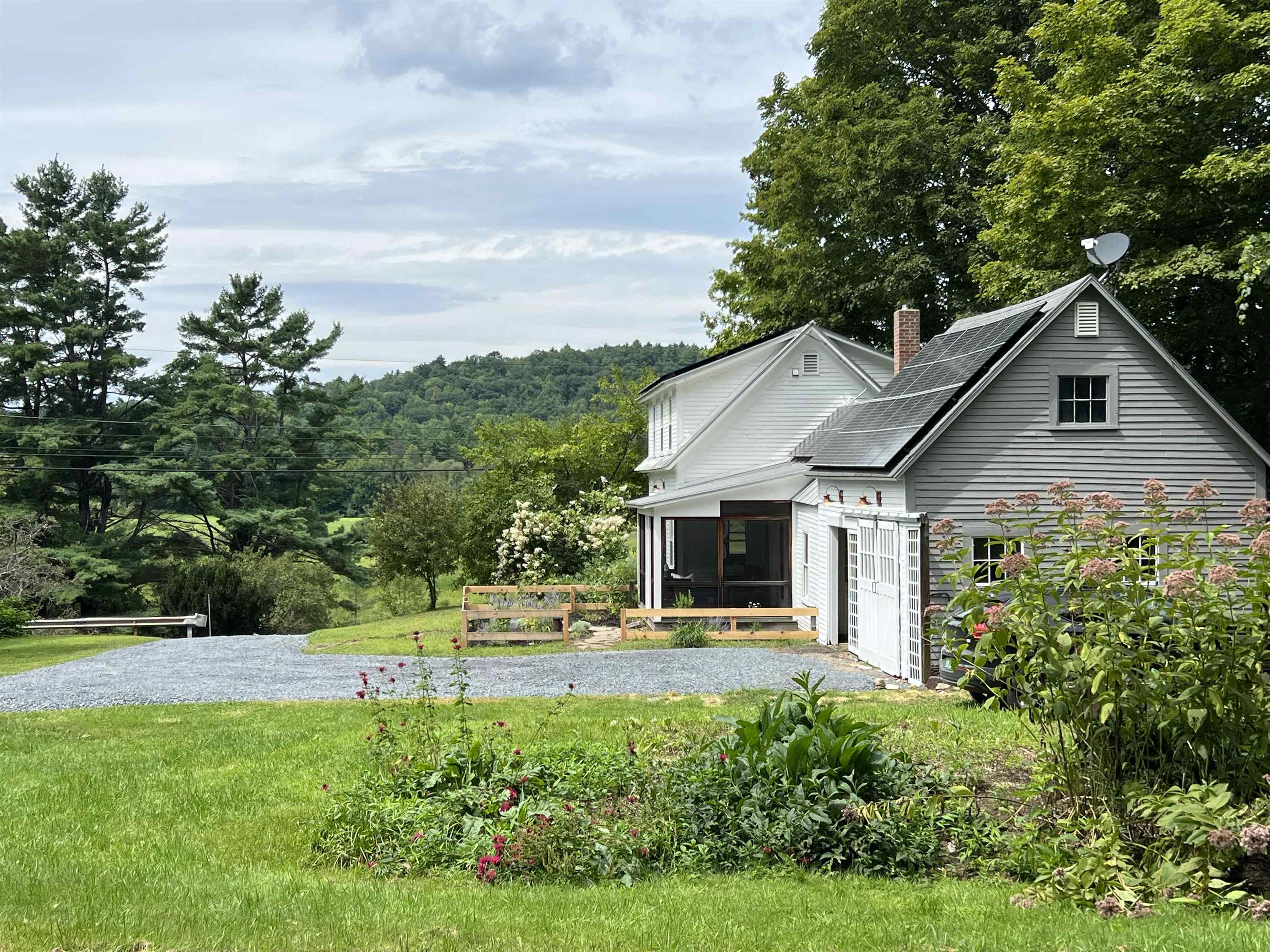 10 Pleasant Street Property Photo 29