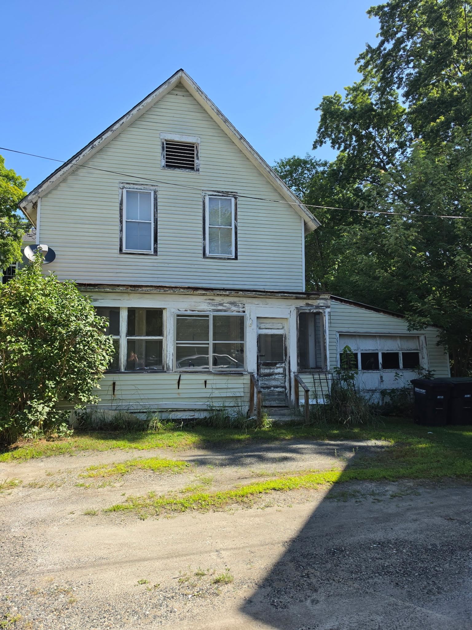 5 Riverside Drive Property Photo 1