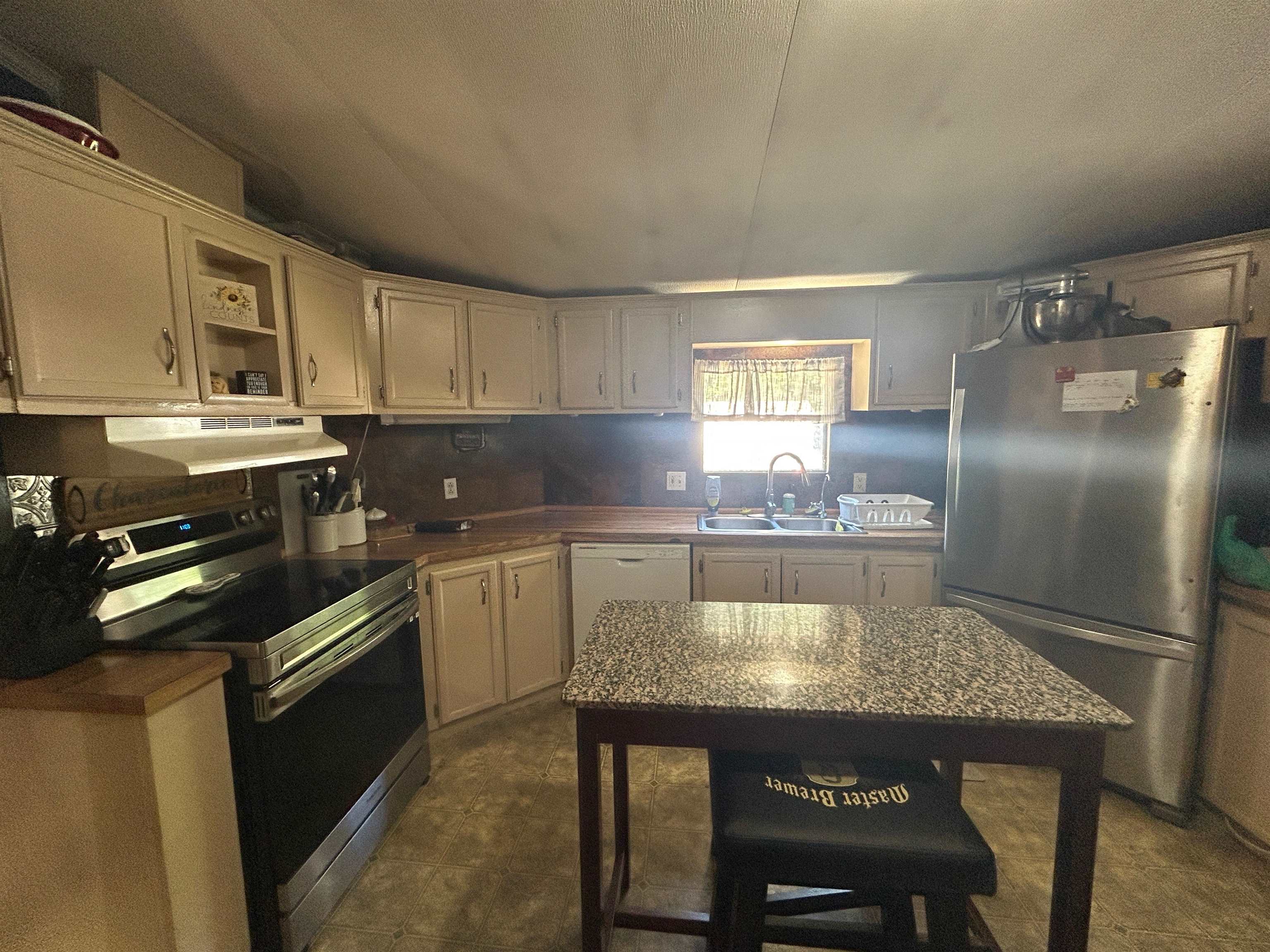 49 Limestone Lane Property Photo 4