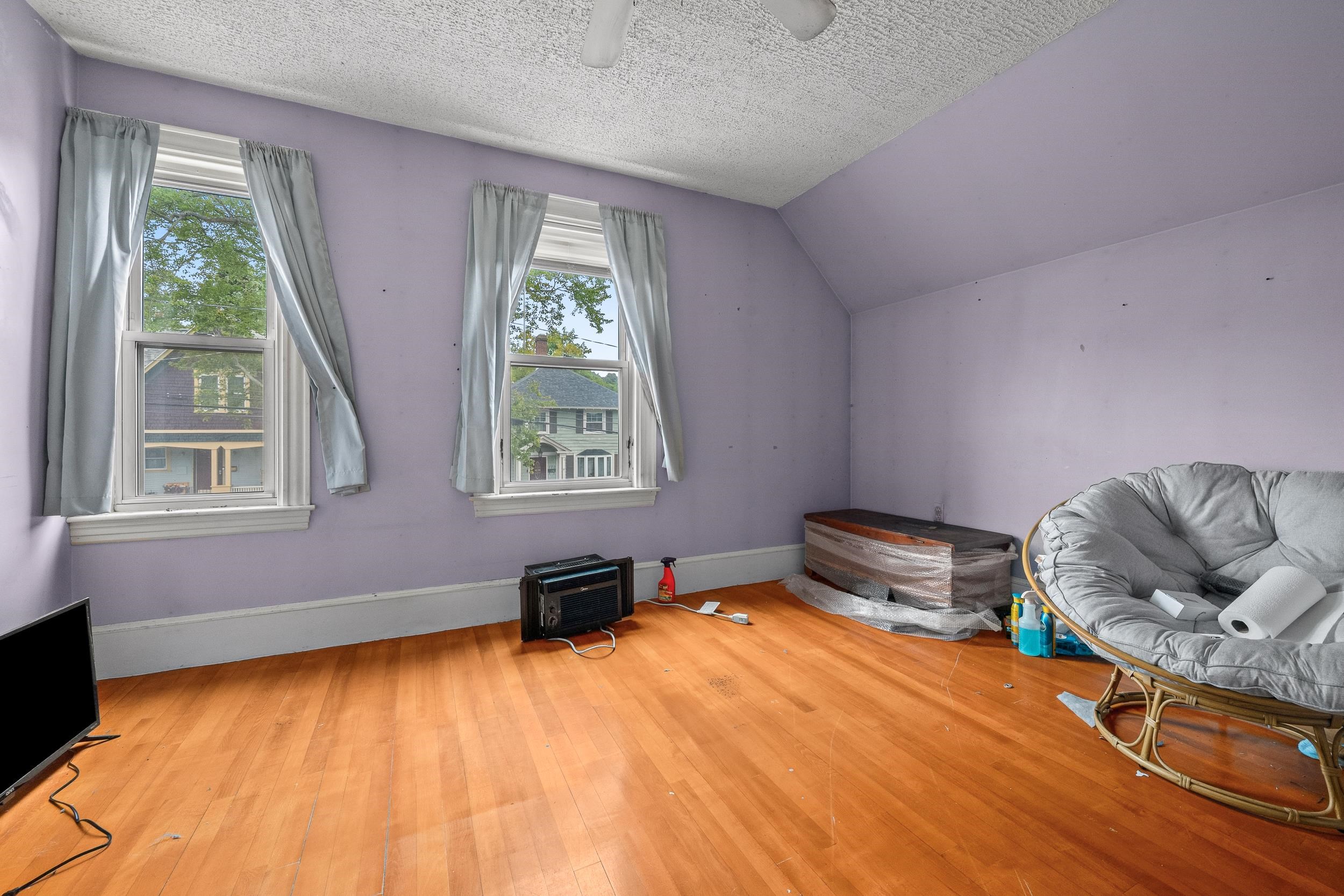 181 Willard Street Property Photo 19