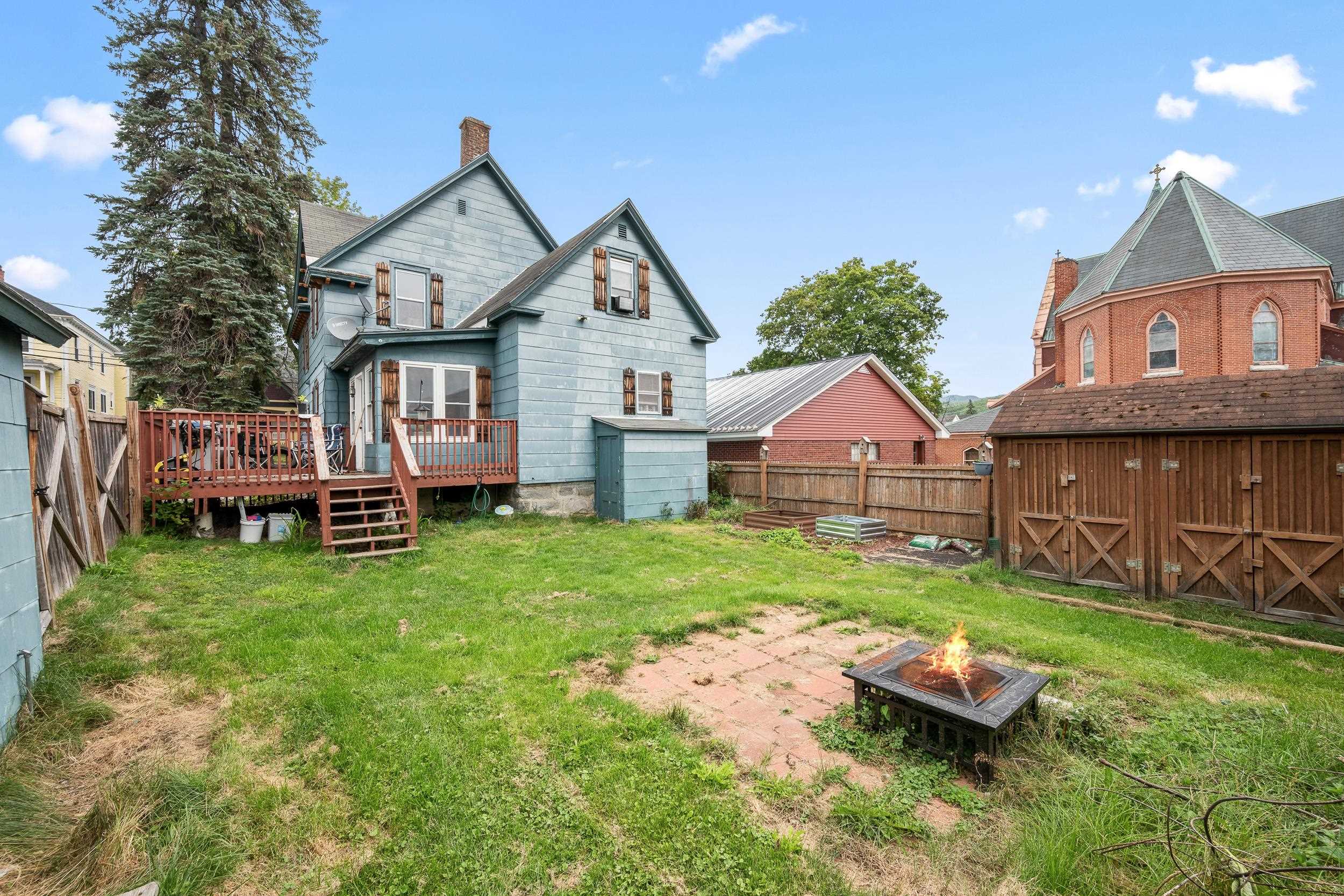 181 Willard Street Property Photo 23