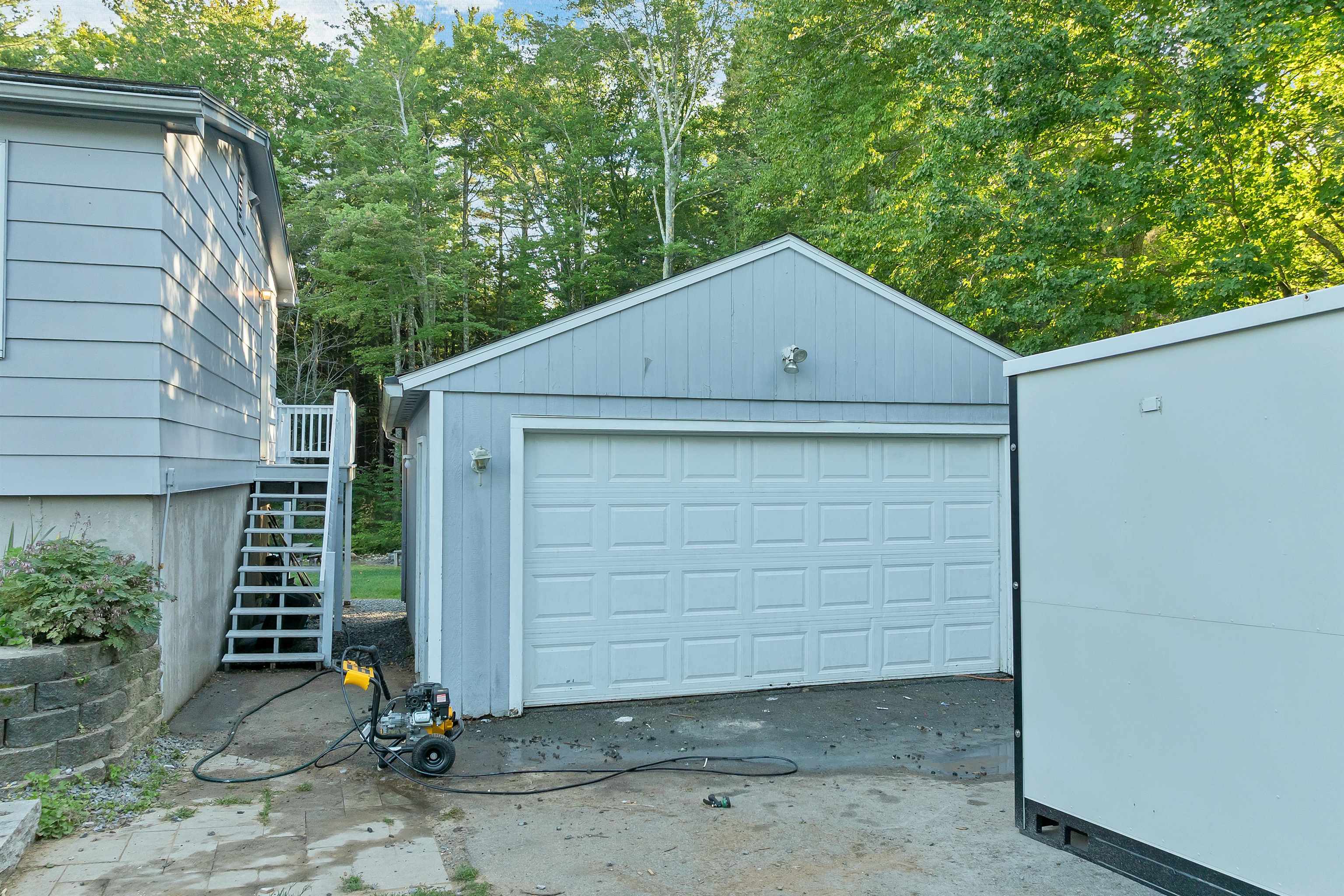 26 Brian Street Property Photo 38