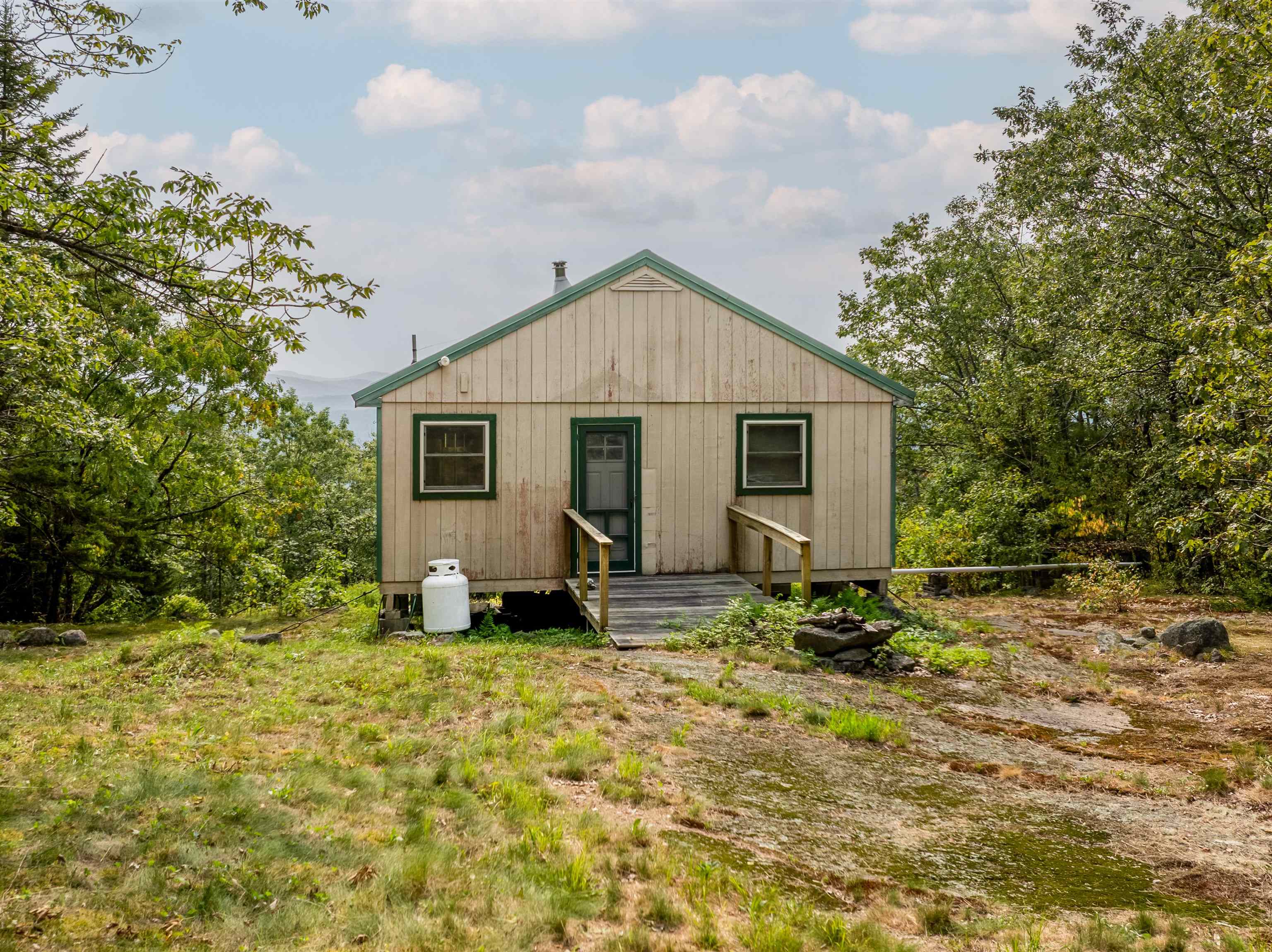 133 Earls Lane Property Photo 3