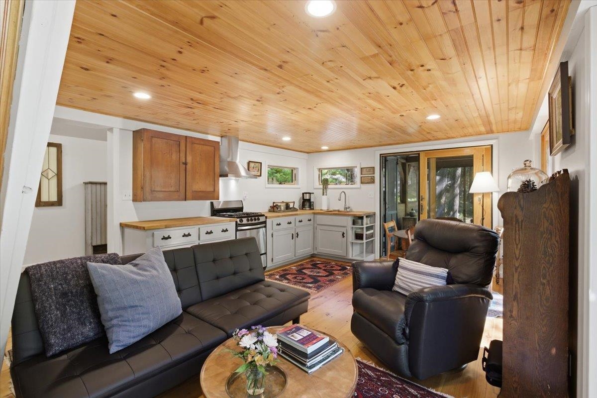1100 Houghtonville Road Property Photo 15