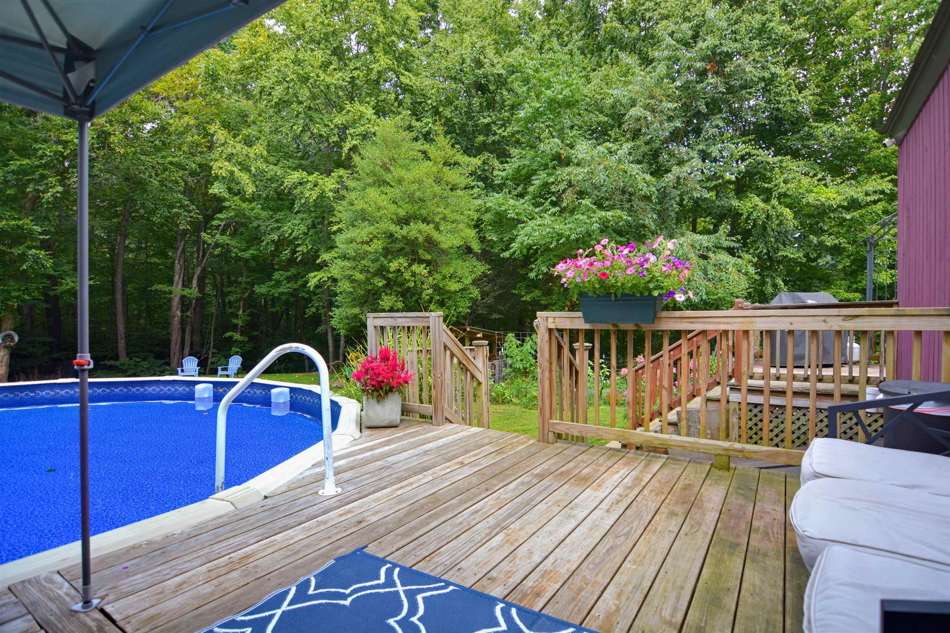 33 Redfield Circle Property Photo 24