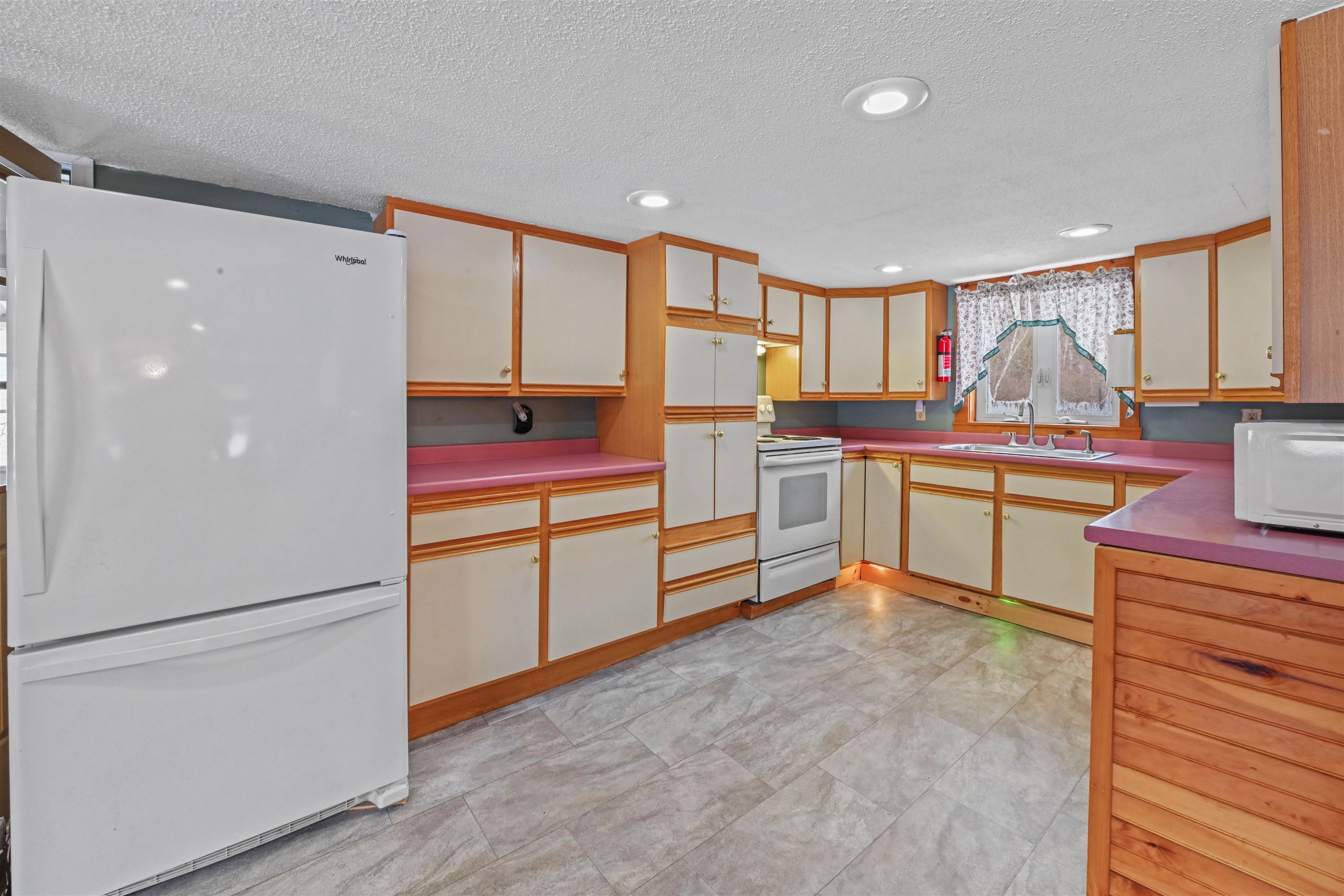 218 Brook Road Property Photo 7