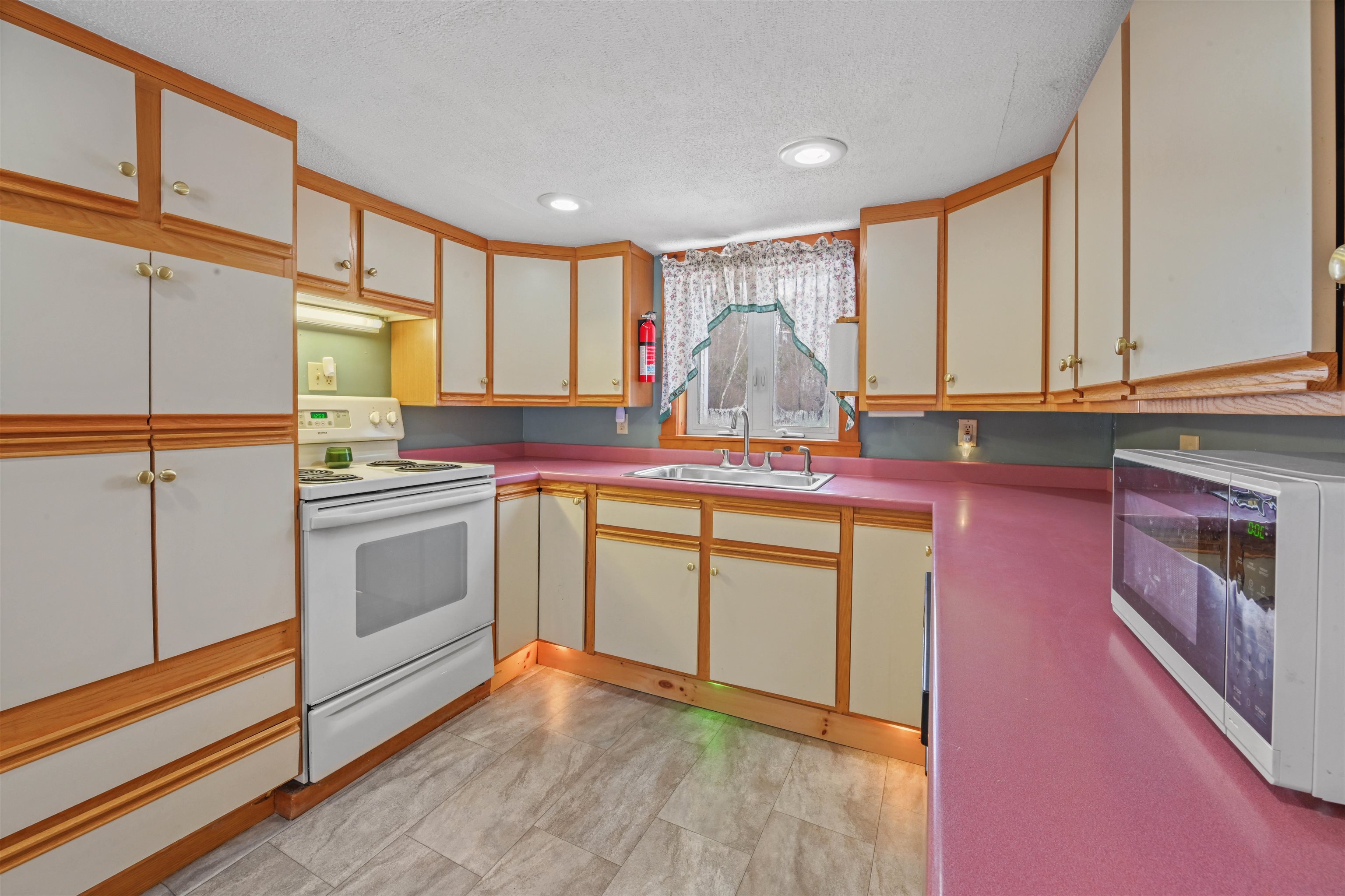 218 Brook Road Property Photo 8