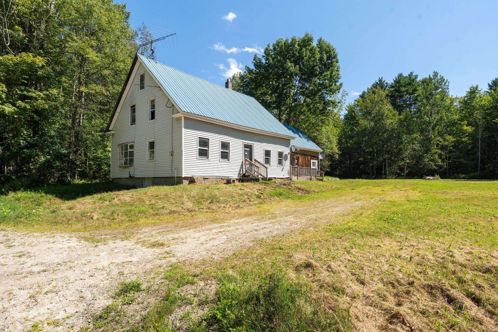 516 Cross Road Property Photo 3