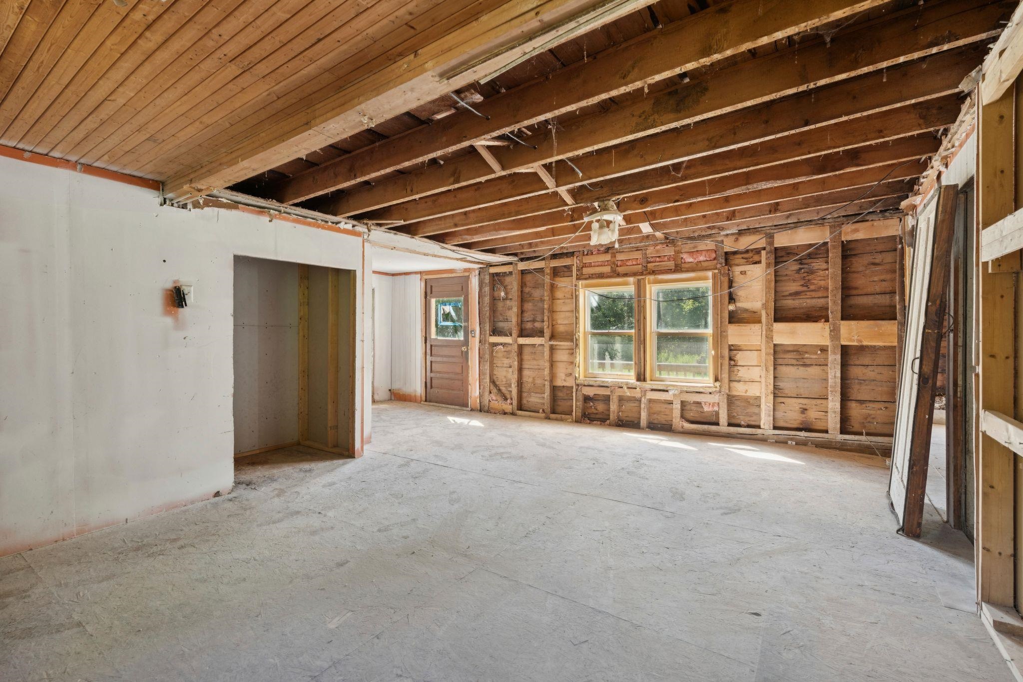 516 Cross Road Property Photo 14