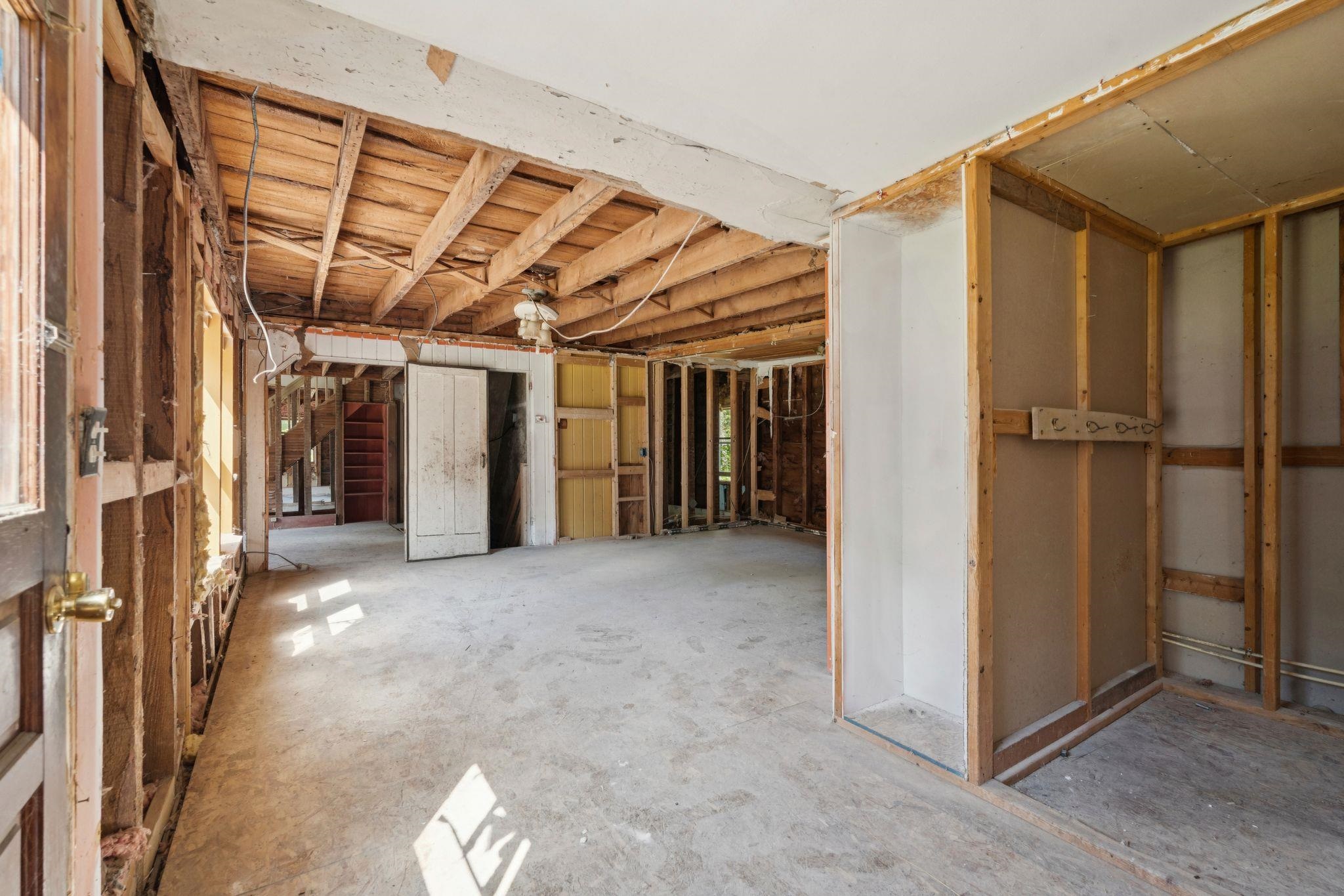 516 Cross Road Property Photo 15