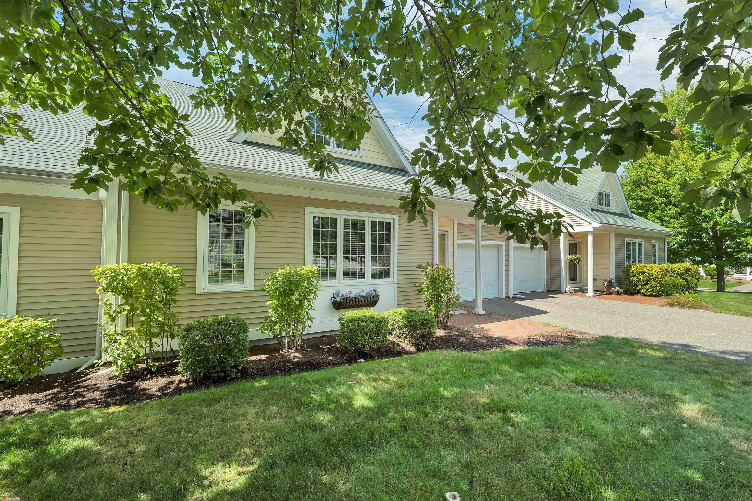 16 Abbey Lane Property Photo 4