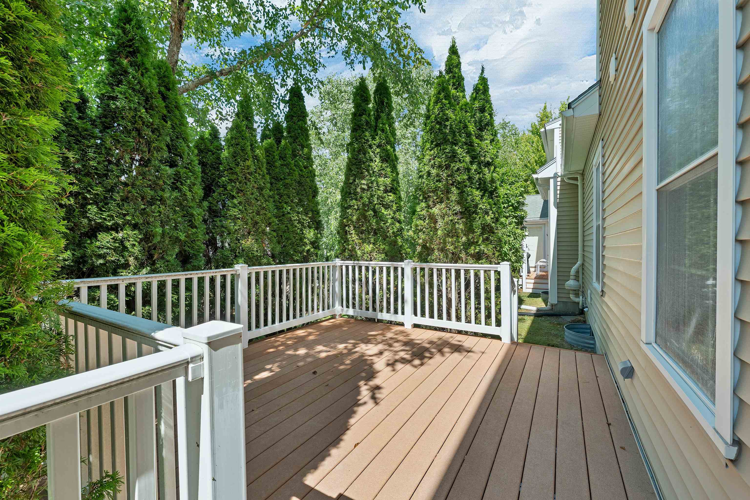 16 Abbey Lane Property Photo 11