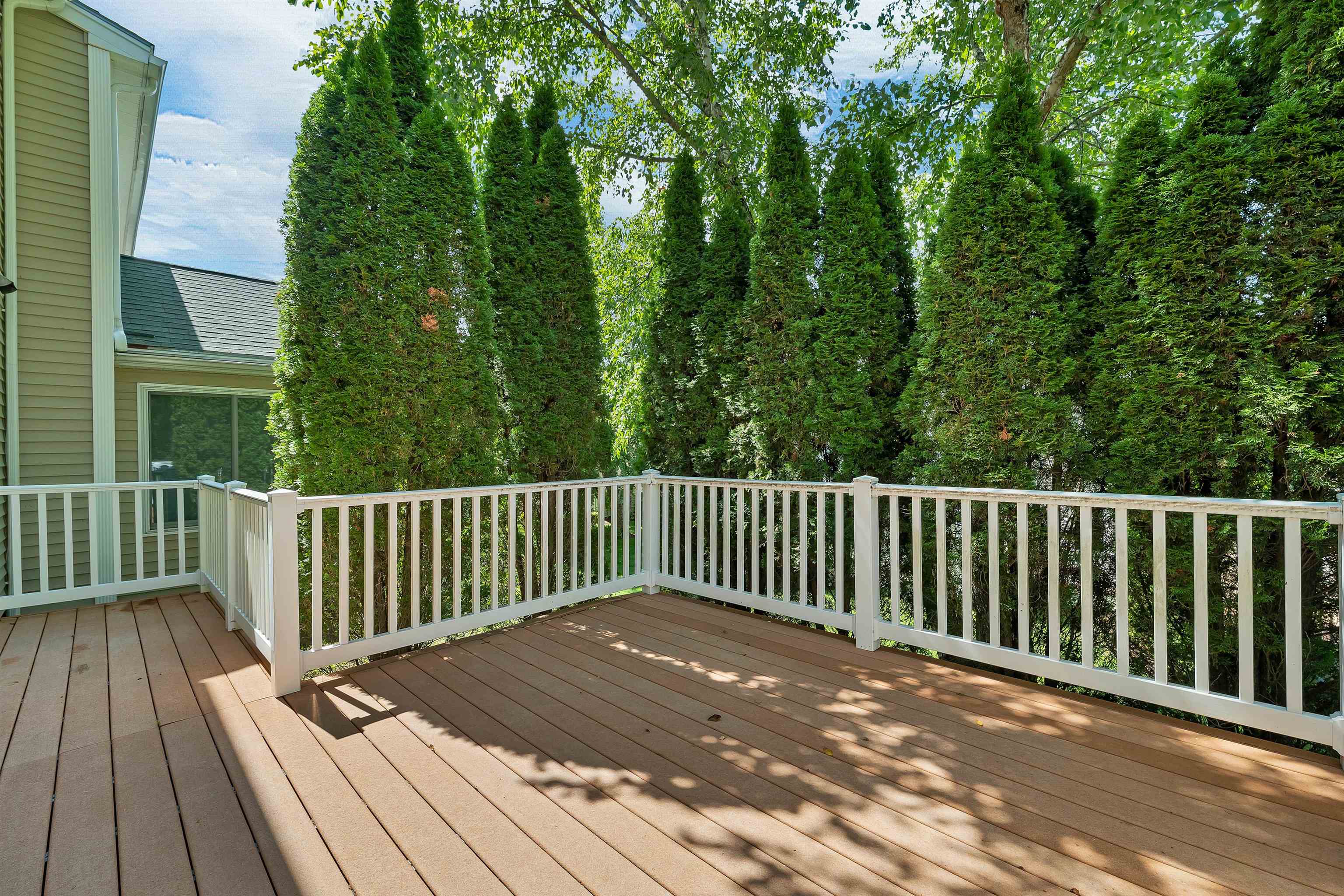 16 Abbey Lane Property Photo 12