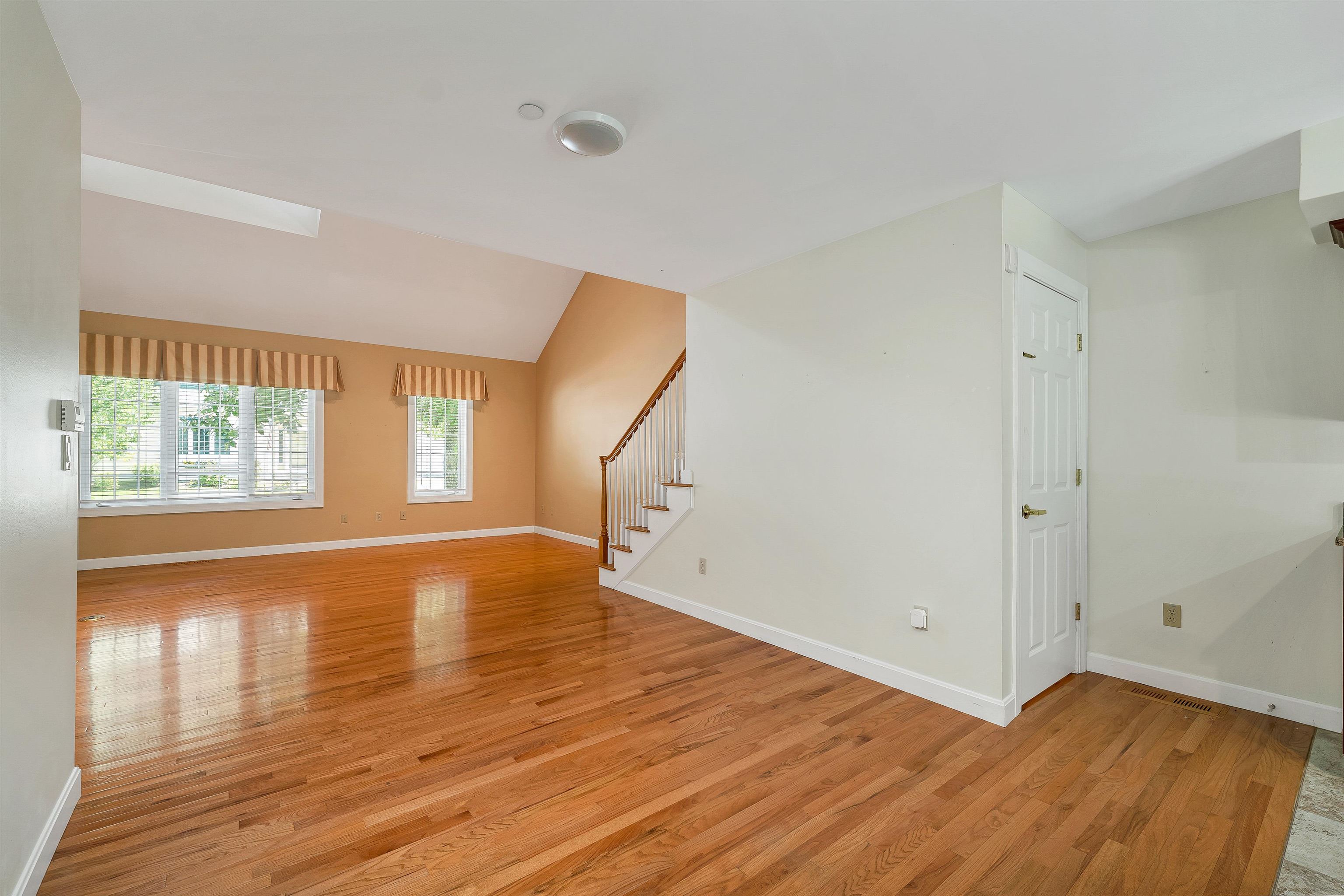 16 Abbey Lane Property Photo 14