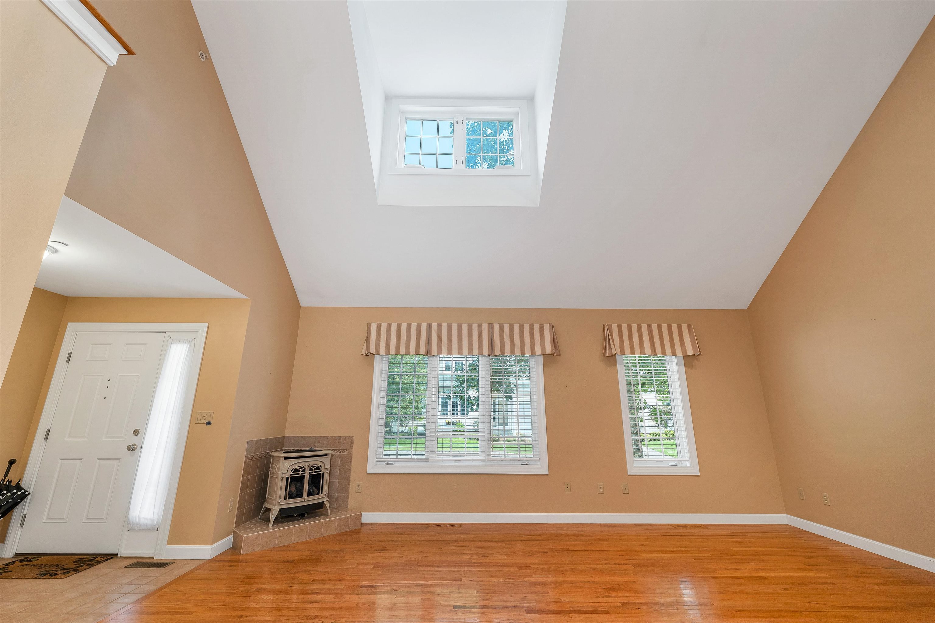 16 Abbey Lane Property Photo 20