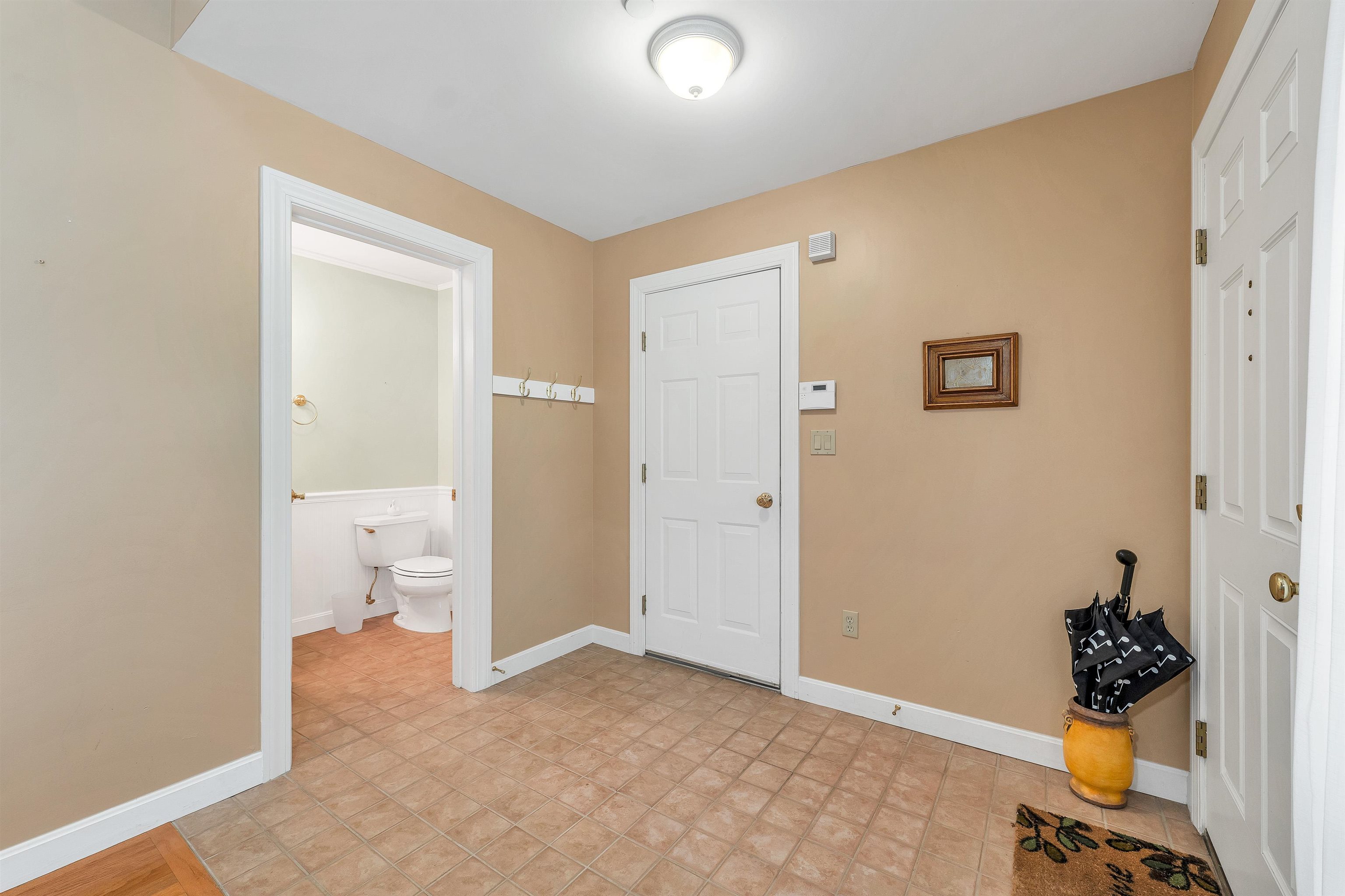16 Abbey Lane Property Photo 26