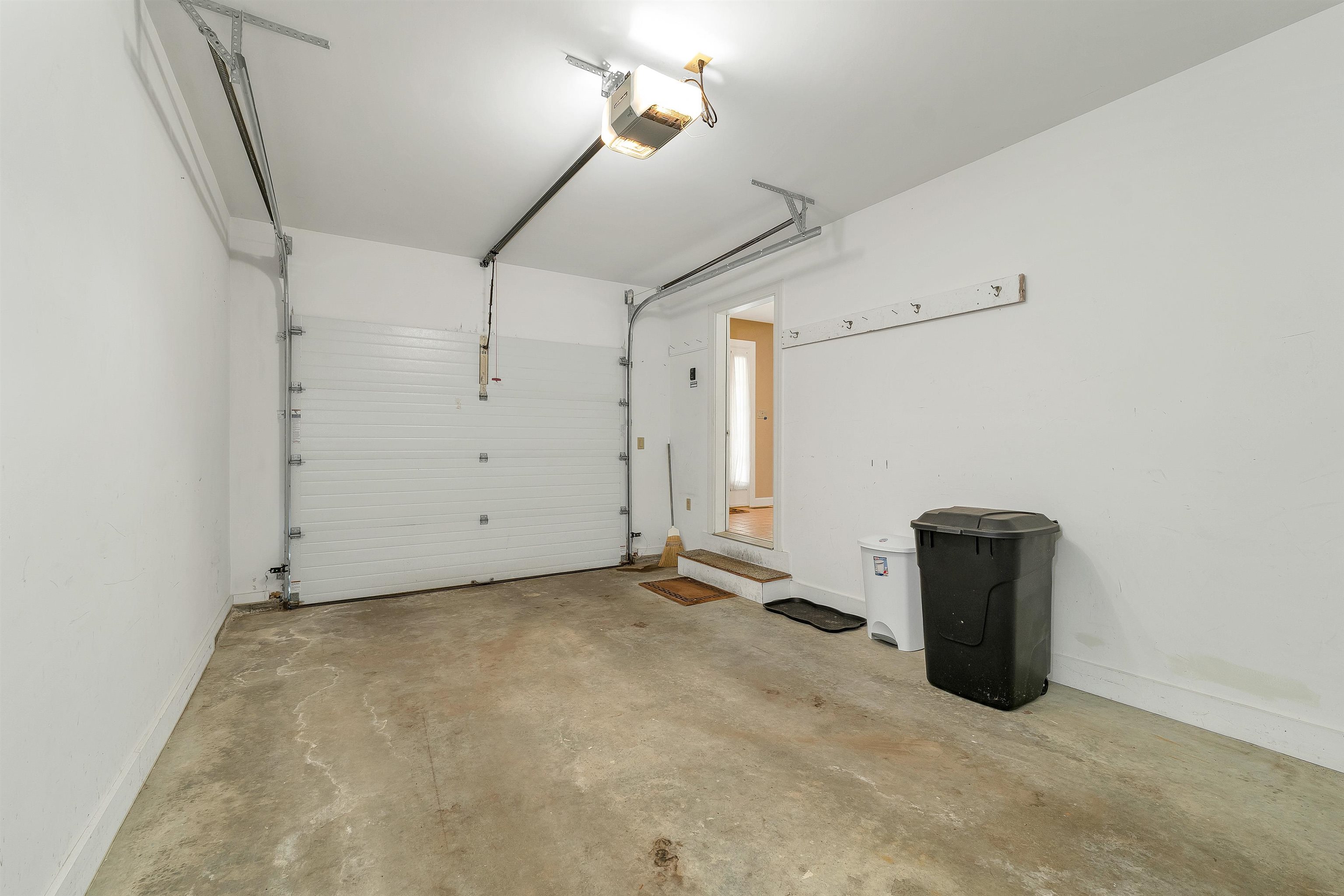 16 Abbey Lane Property Photo 37