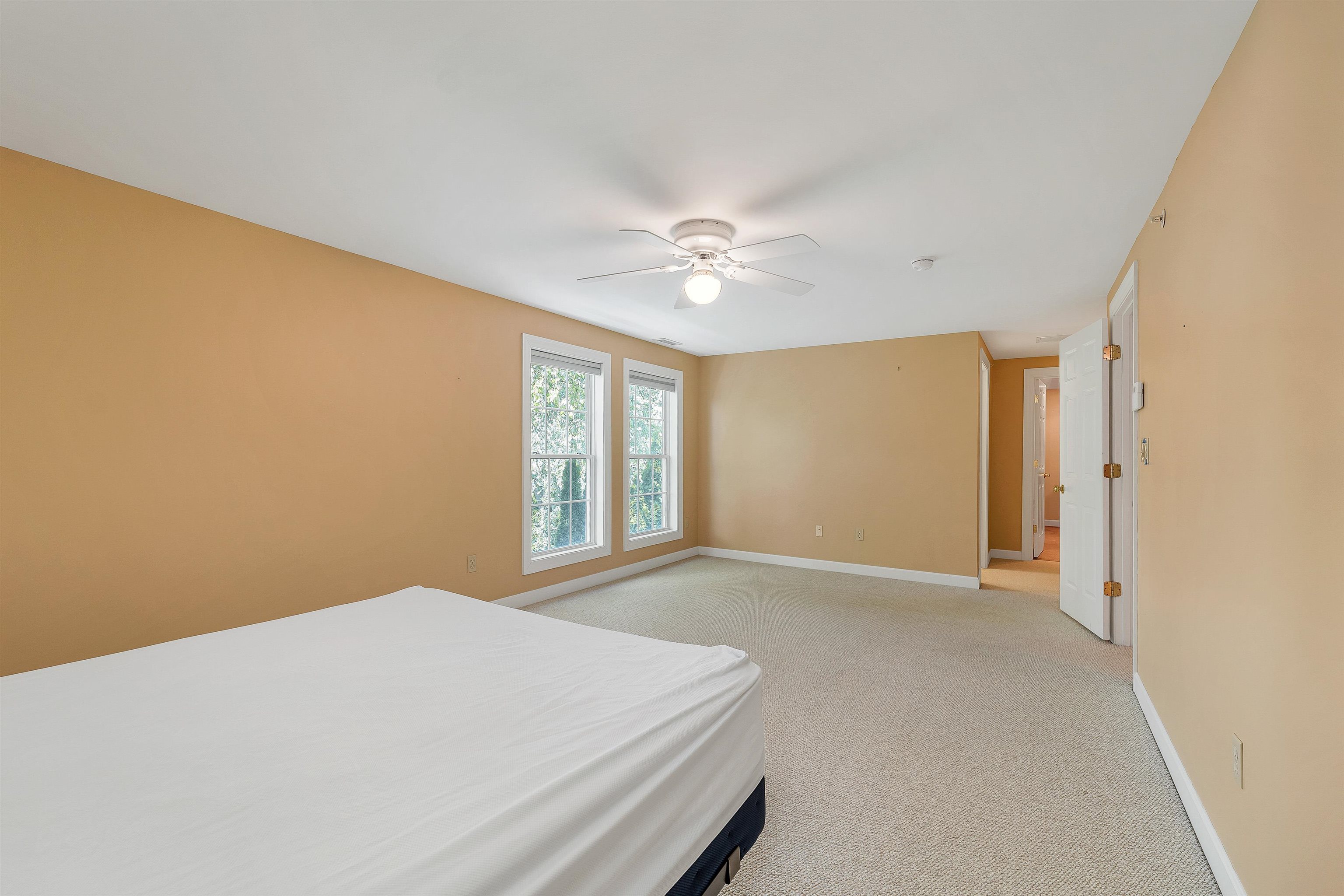 16 Abbey Lane Property Photo 44