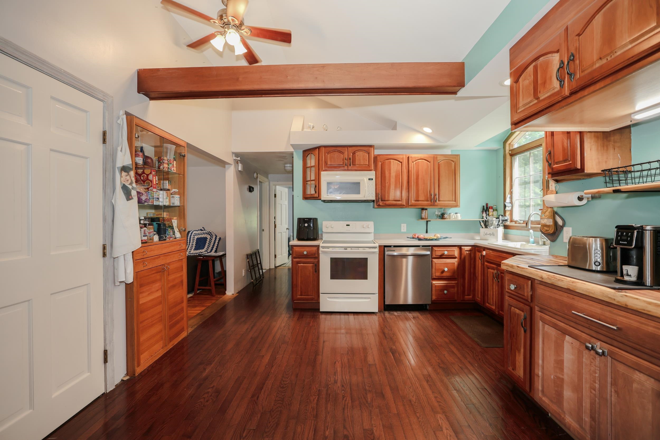 10 Kendall Pond Road Property Photo 1