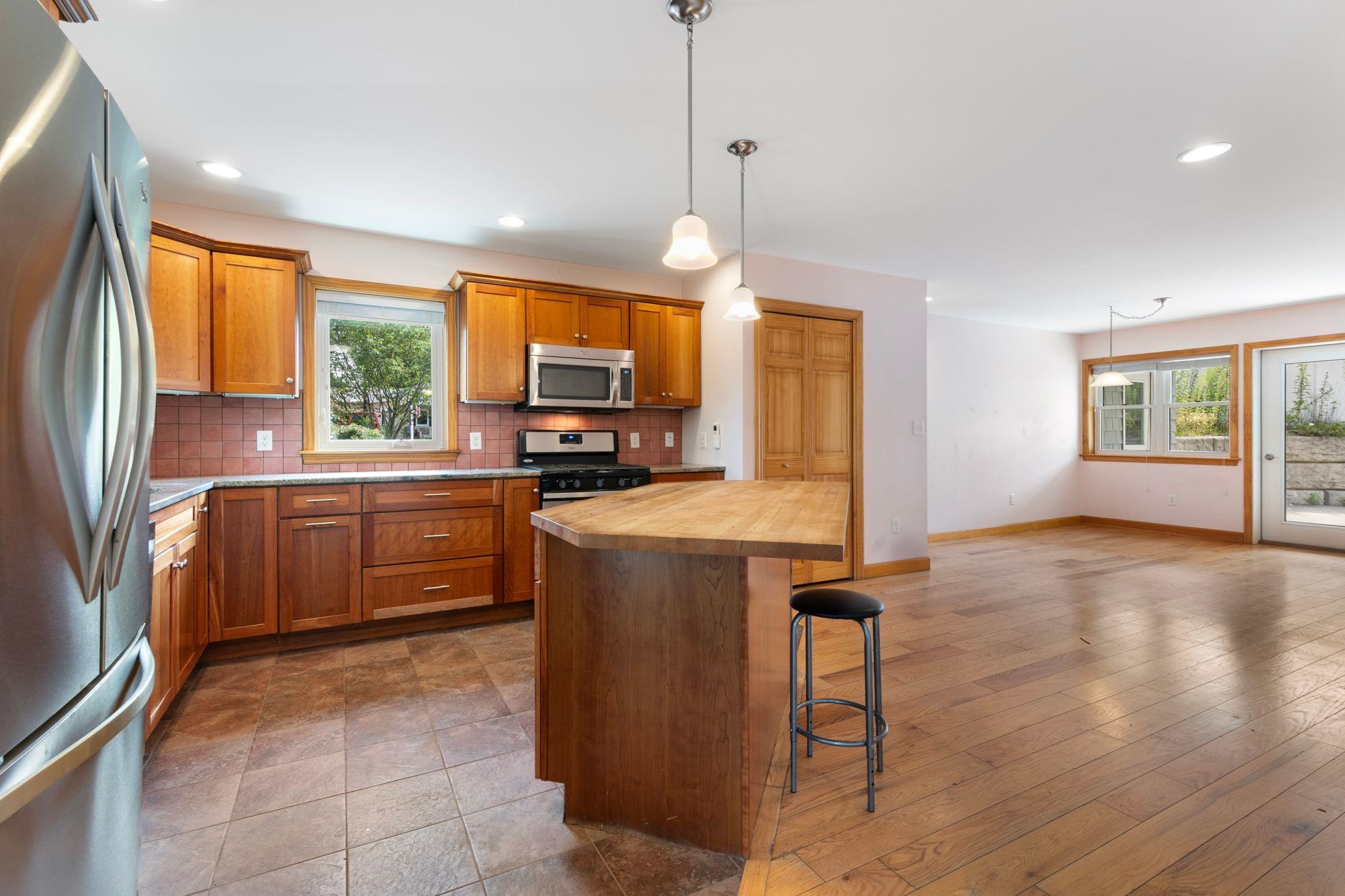 162 Buttonwood Drive Property Photo 4