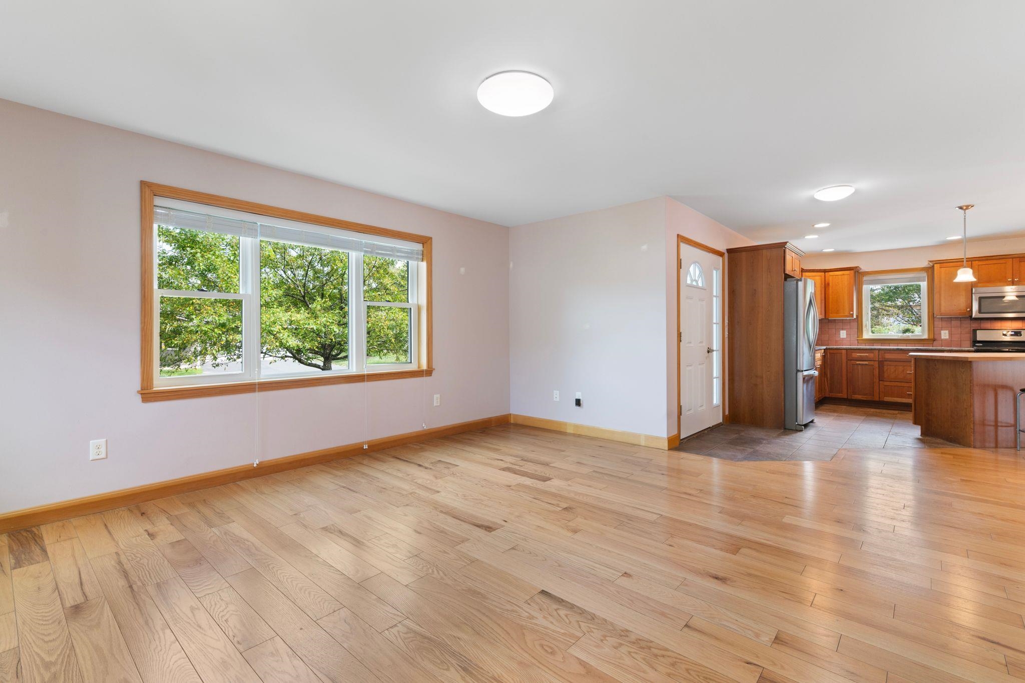 162 Buttonwood Drive Property Photo 7