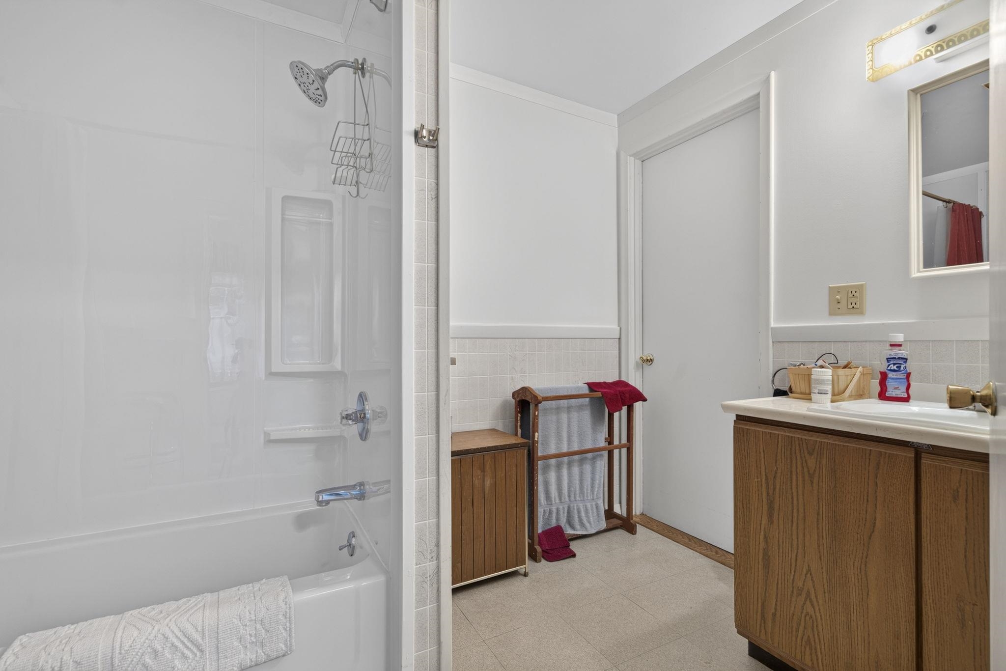 18 School Street Property Photo 14