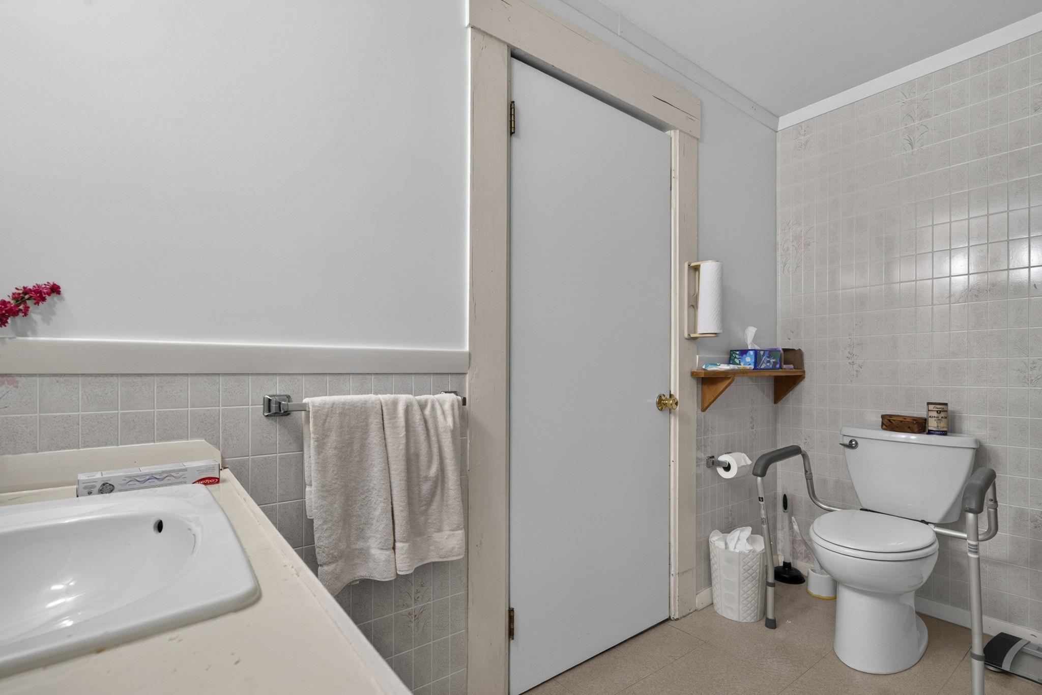 18 School Street Property Photo 15