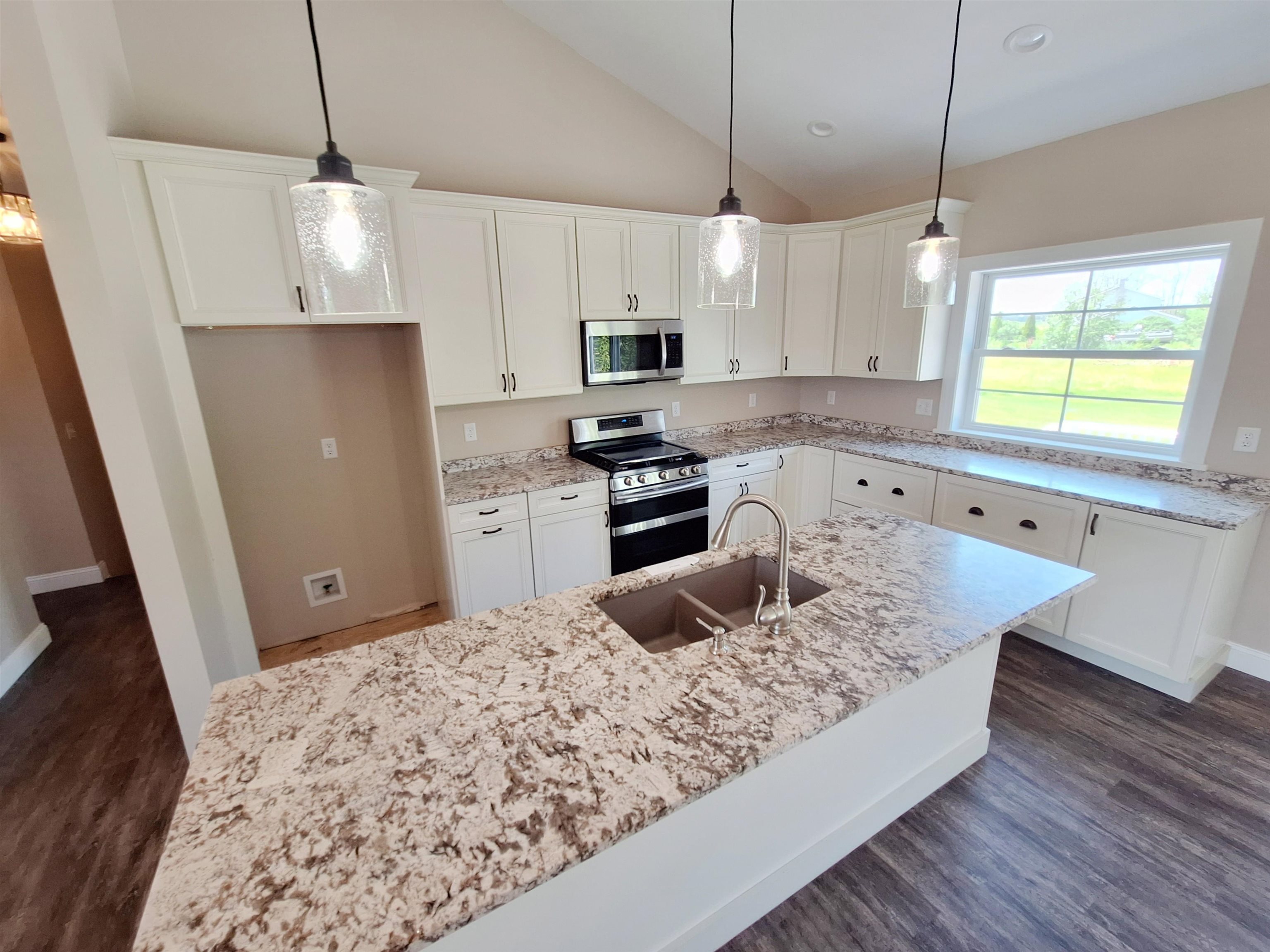 68 Firefly Lane Property Photo 15