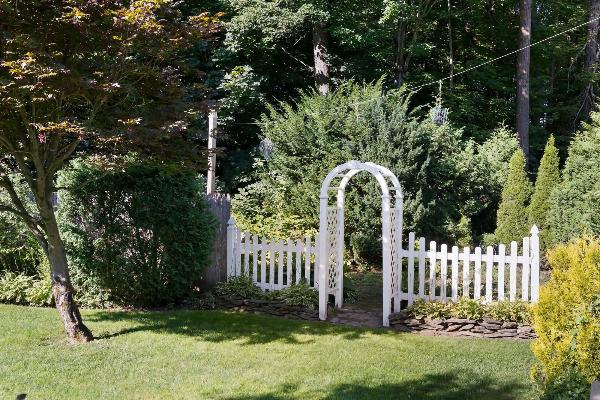 25 Mills Avenue Property Photo 8