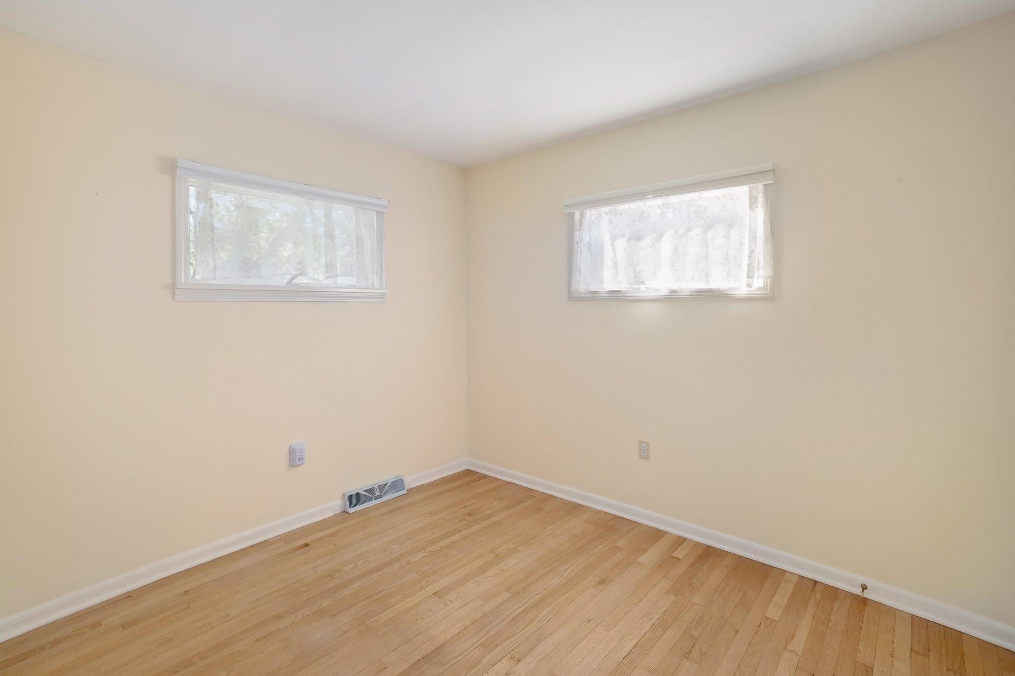 25 Mills Avenue Property Photo 23