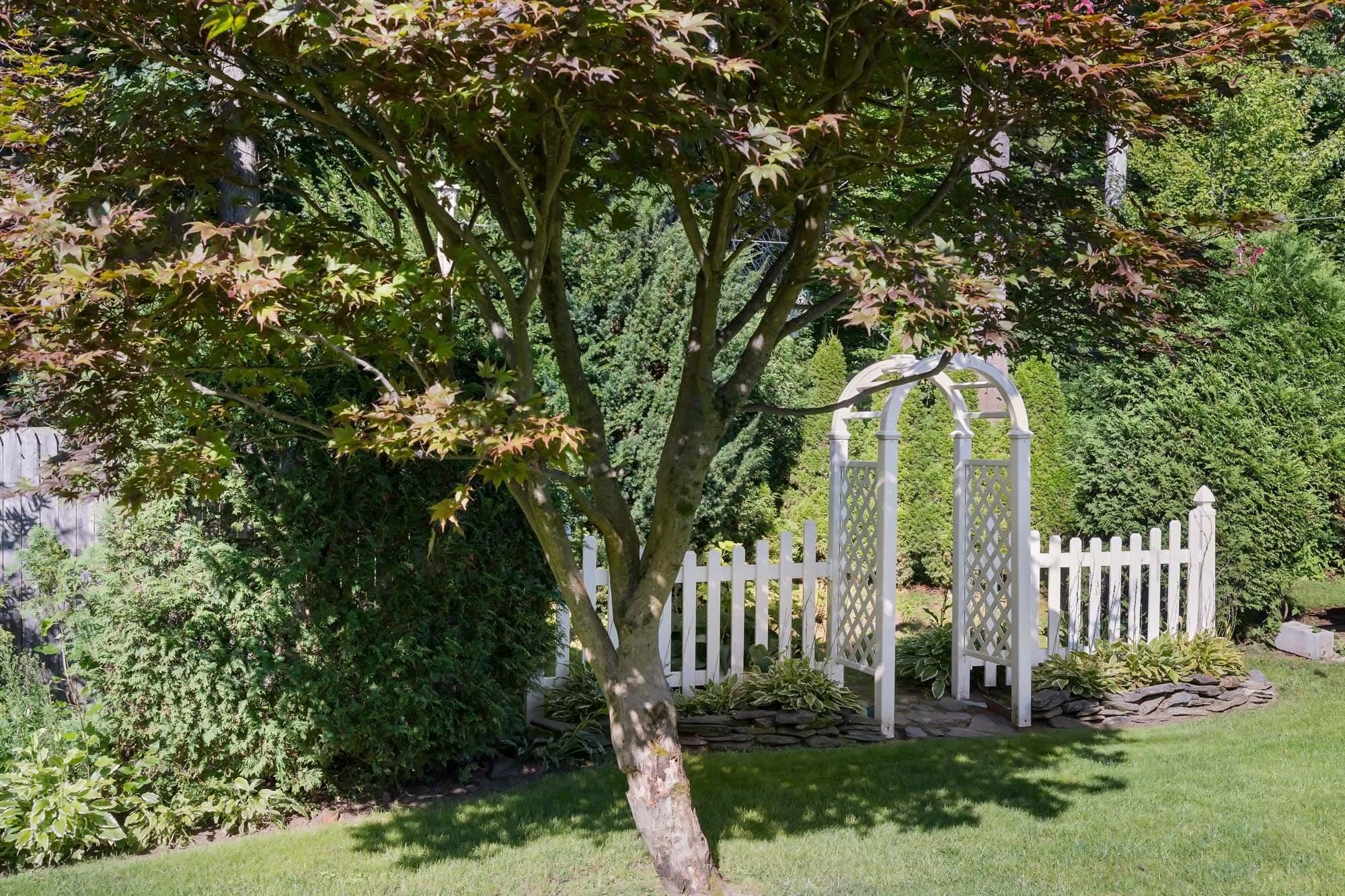 25 Mills Avenue Property Photo 29