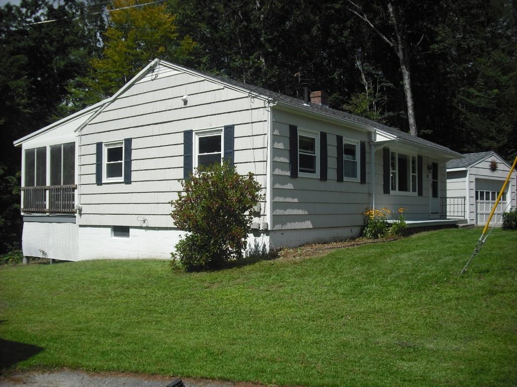 30 Fox Circle Property Photo 3