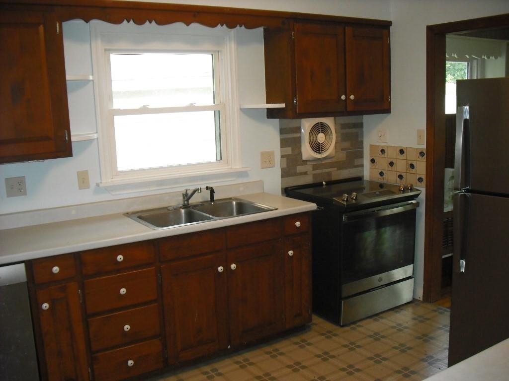 30 Fox Circle Property Photo 7