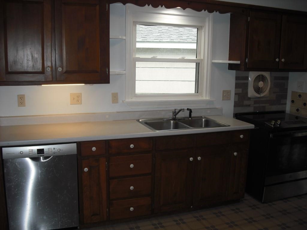 30 Fox Circle Property Photo 9