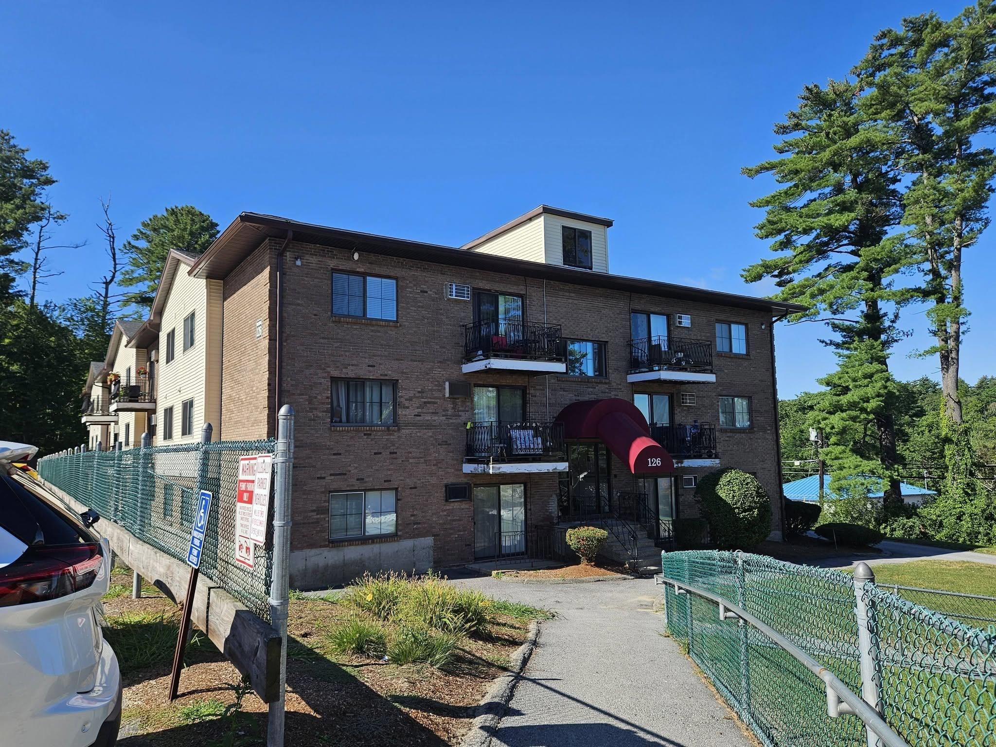 126 Mammoth Road Property Photo 1