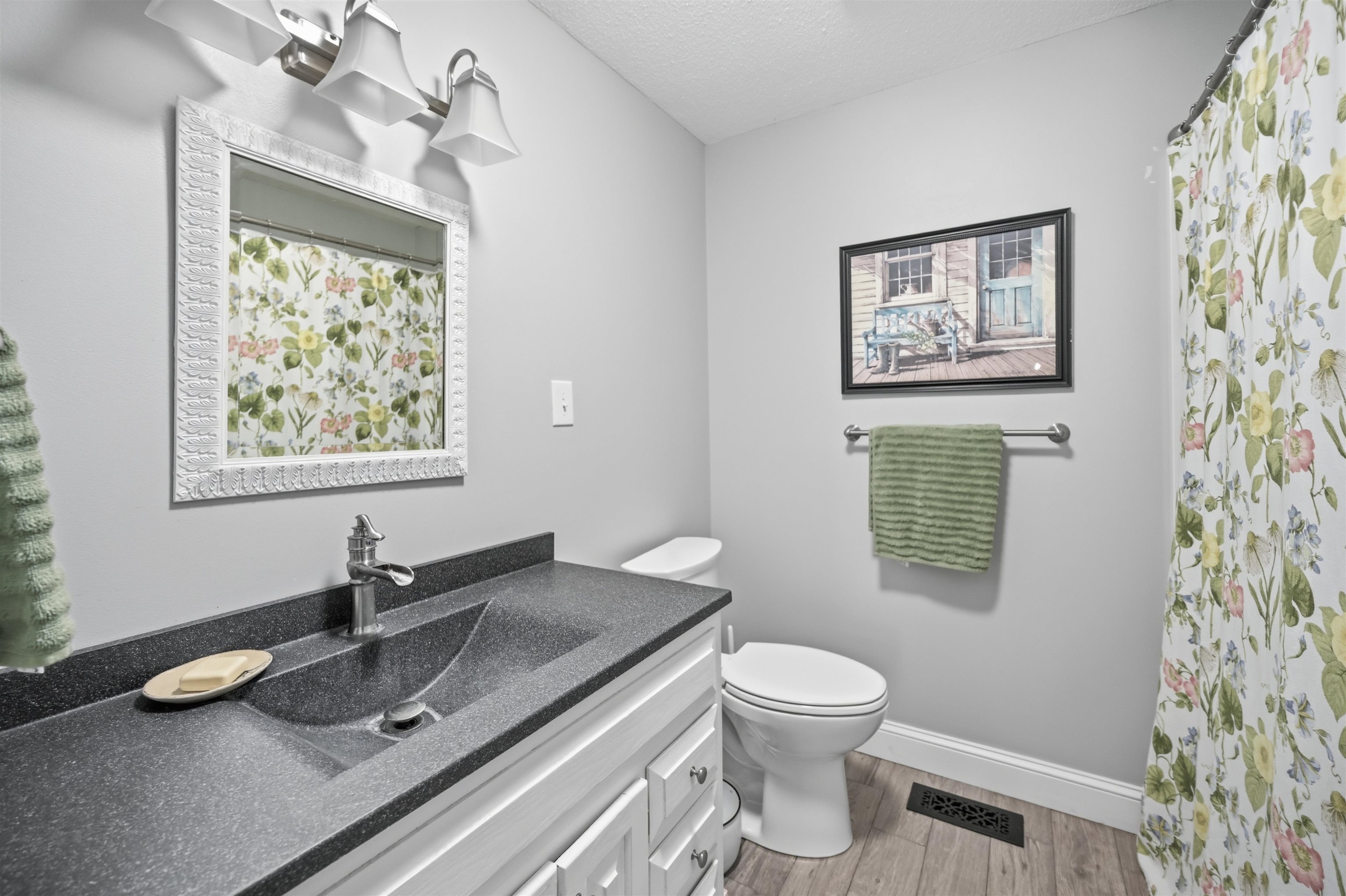 89 North Road Property Photo 30