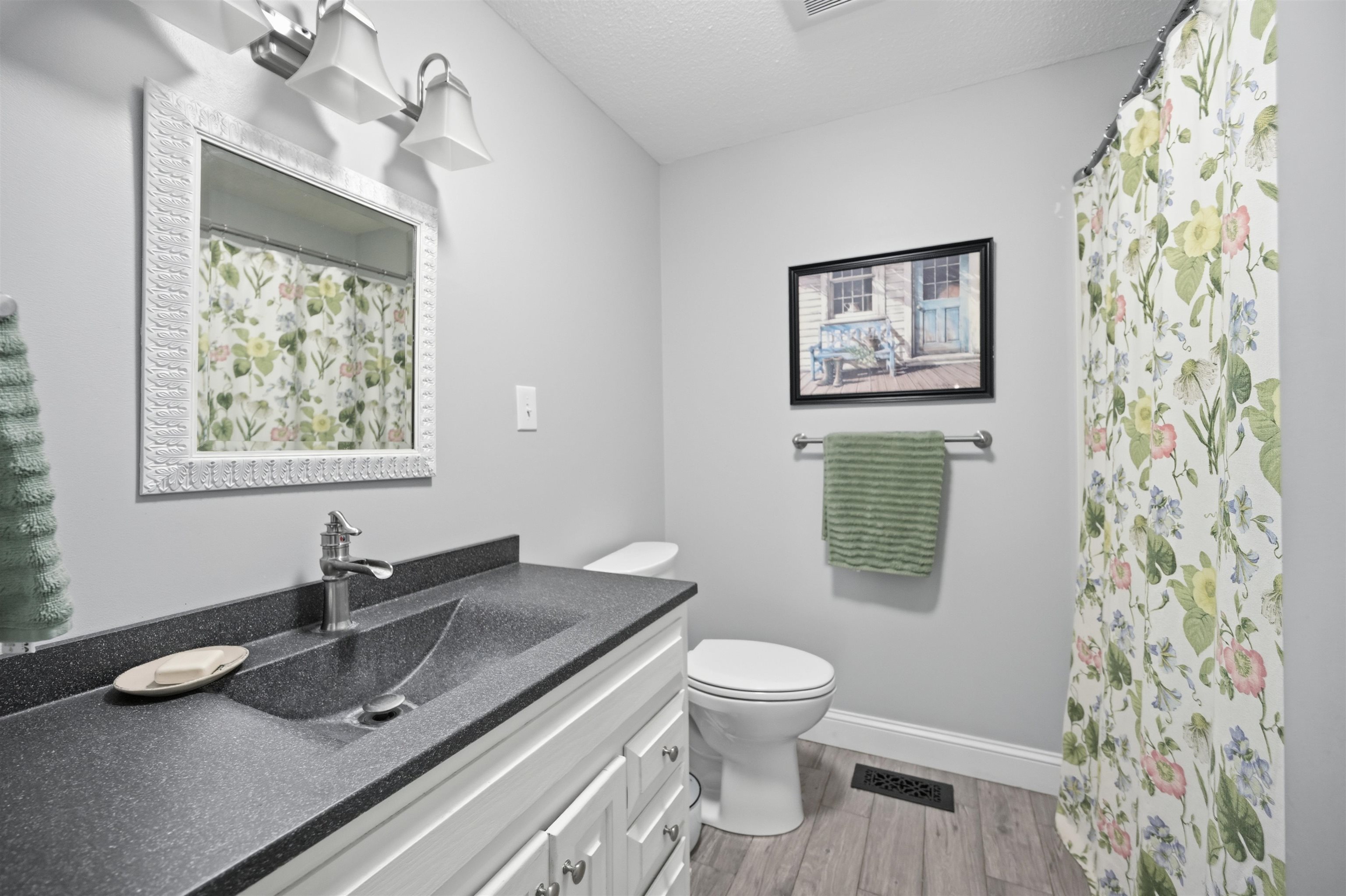89 North Road Property Photo 31