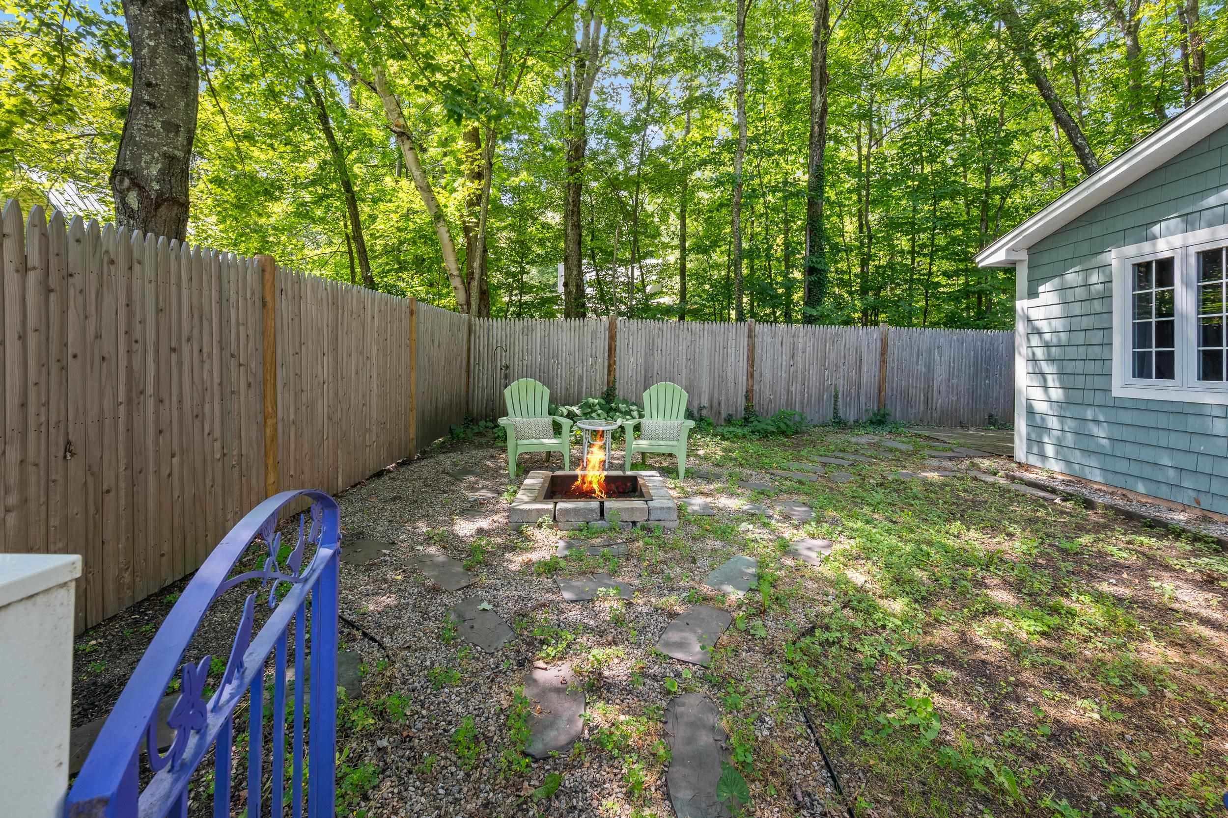 2396 West Side Road Property Photo 9