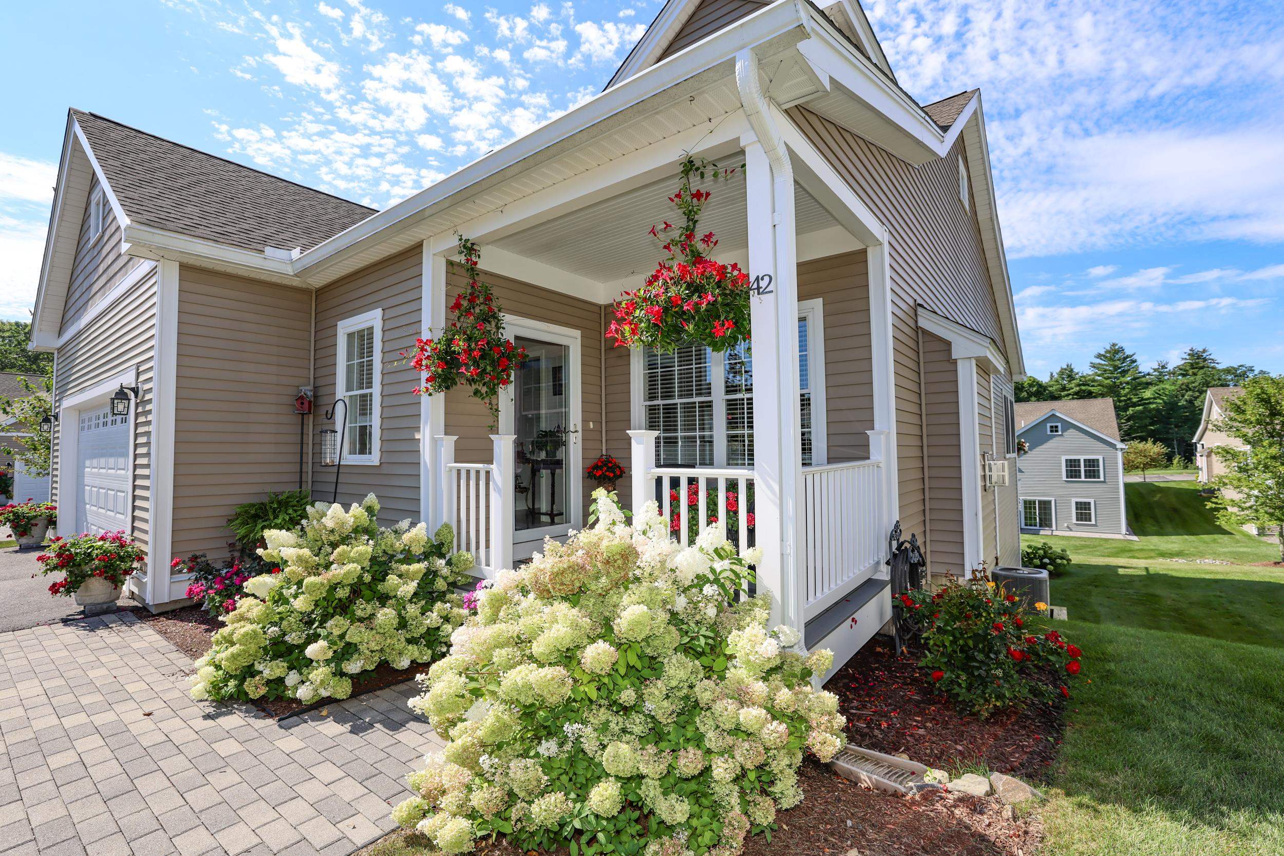 42 Toby Circle Property Photo 4