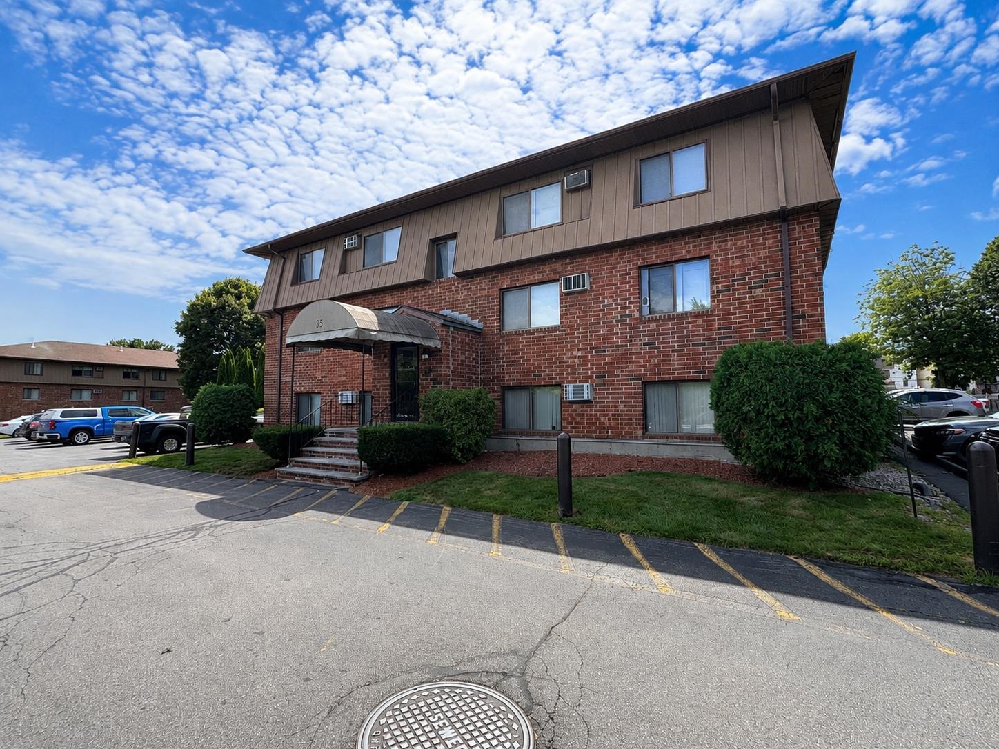 35 Log Street Property Photo 1