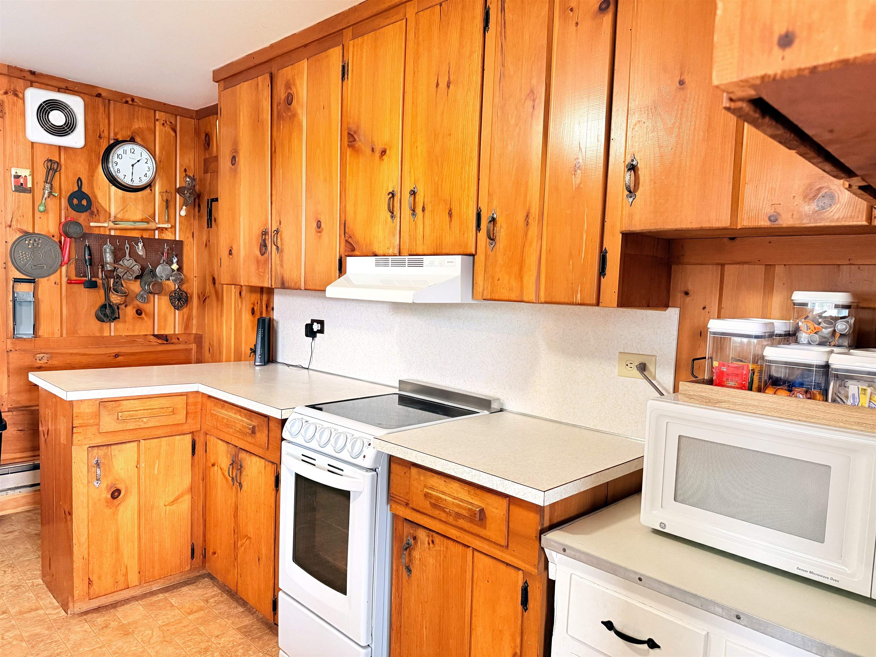 648 Vt Route 5a Property Photo 17