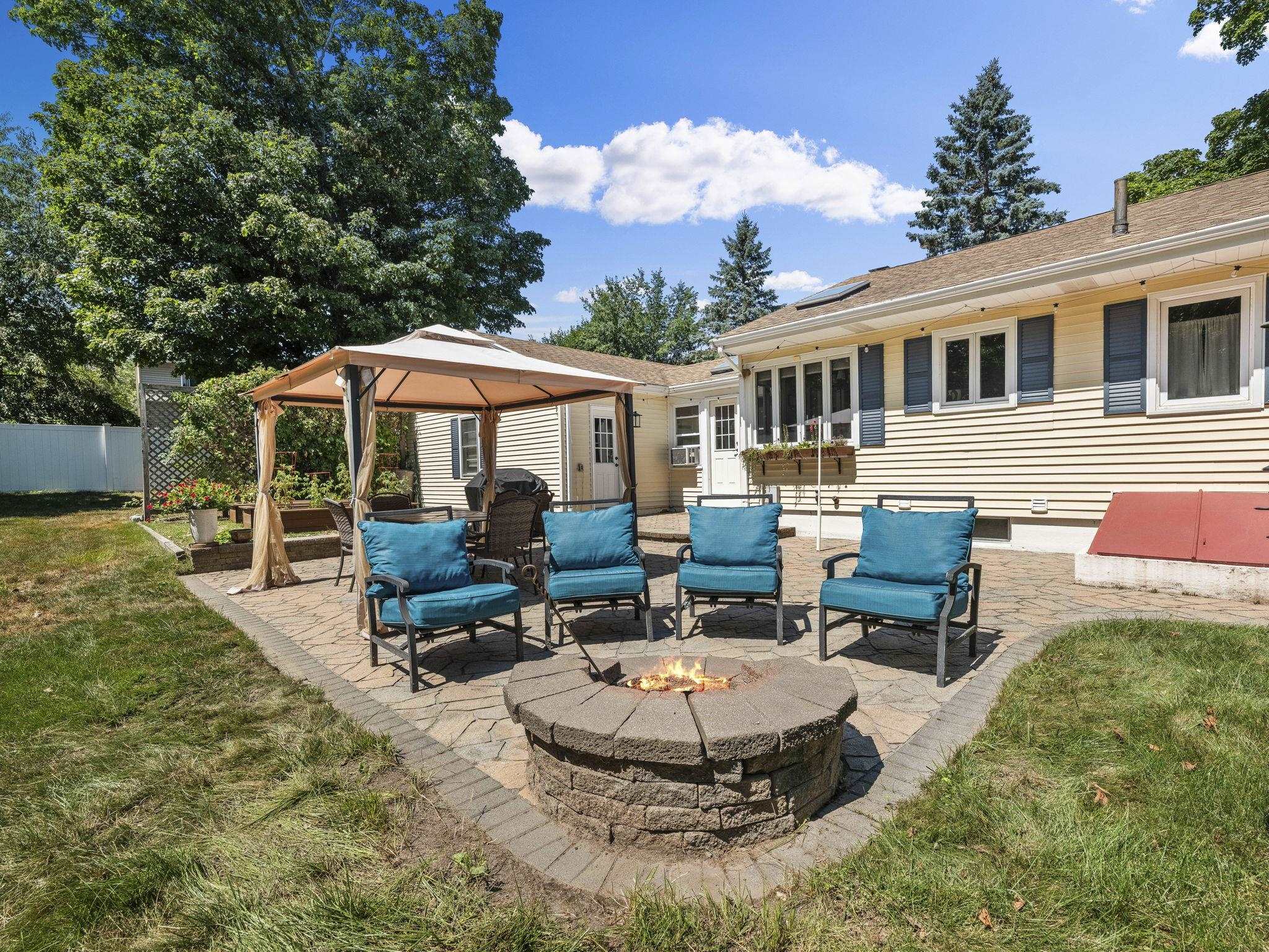 1 Roberts Road Property Photo 34