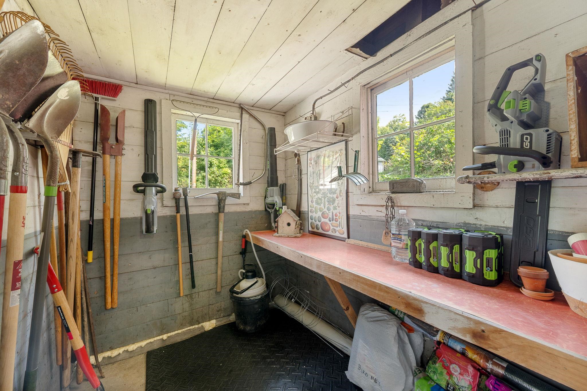 1005 & 1009 South Main Street Property Photo 53