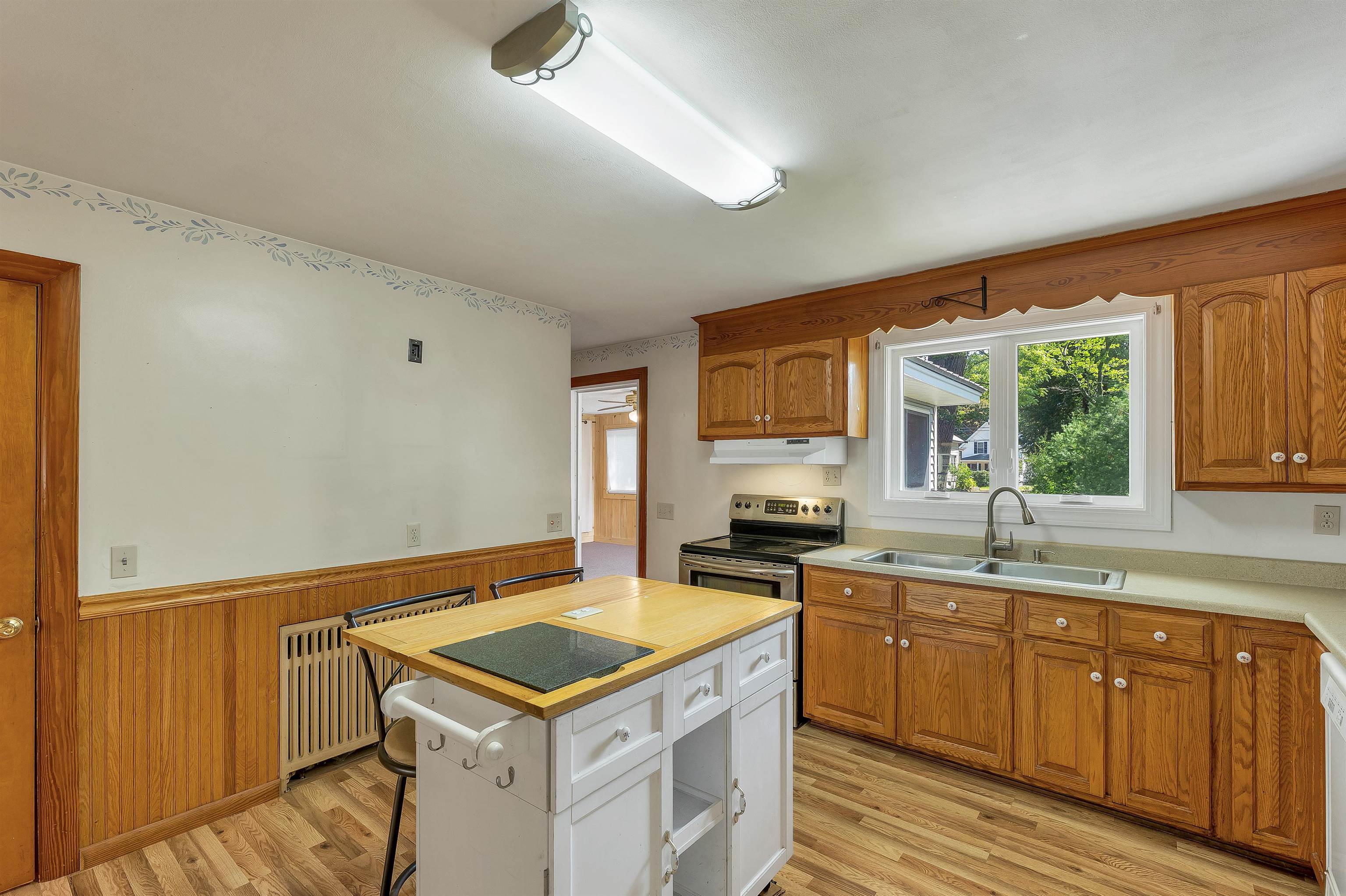 36 Rowell Street Property Photo 13