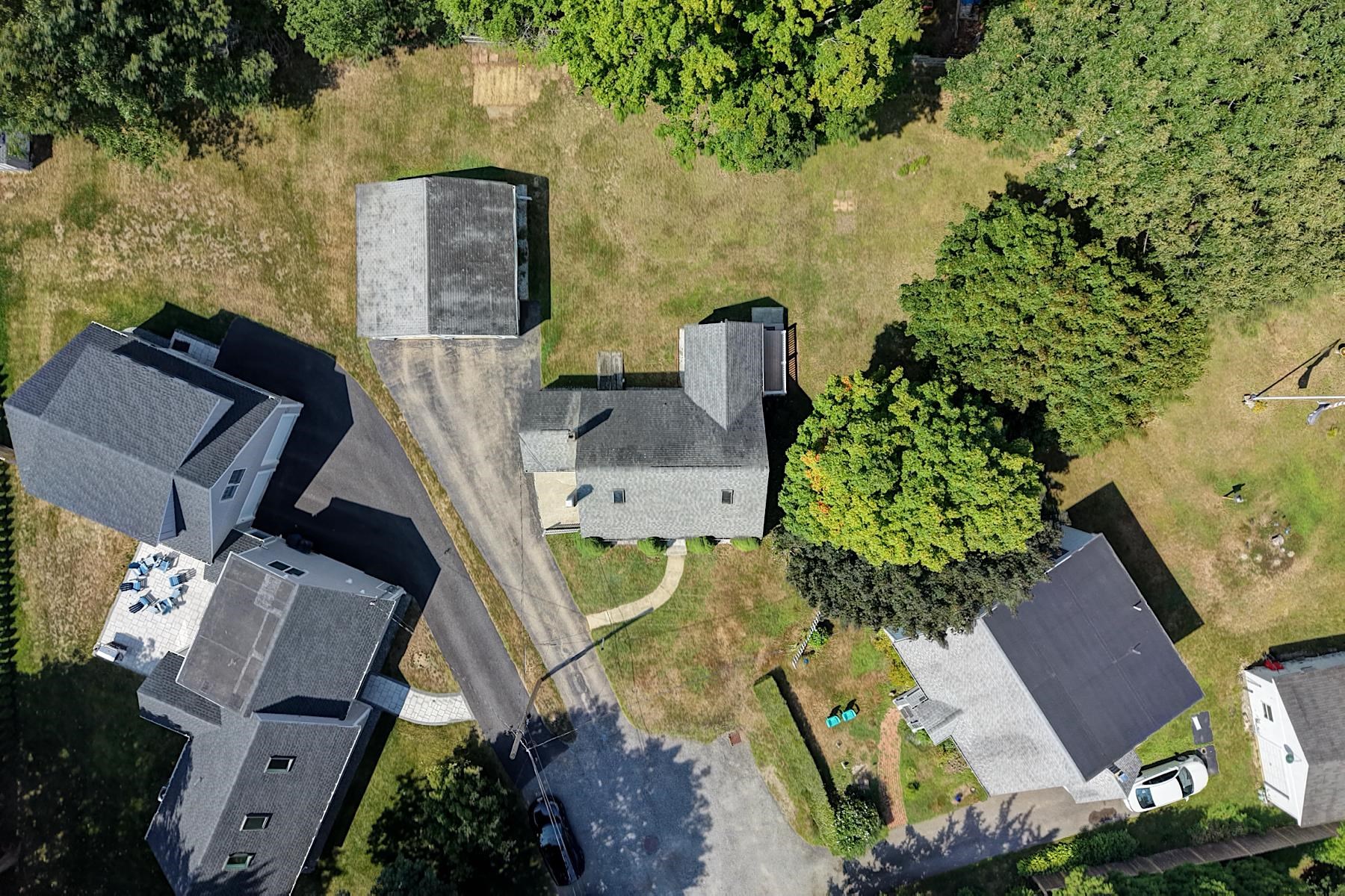 3 Douglas Circle Property Photo 2