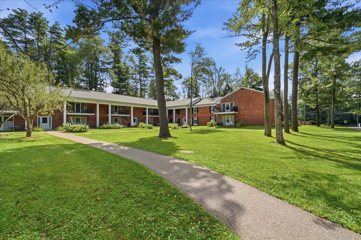 100 Kennedy Drive Property Photo 1