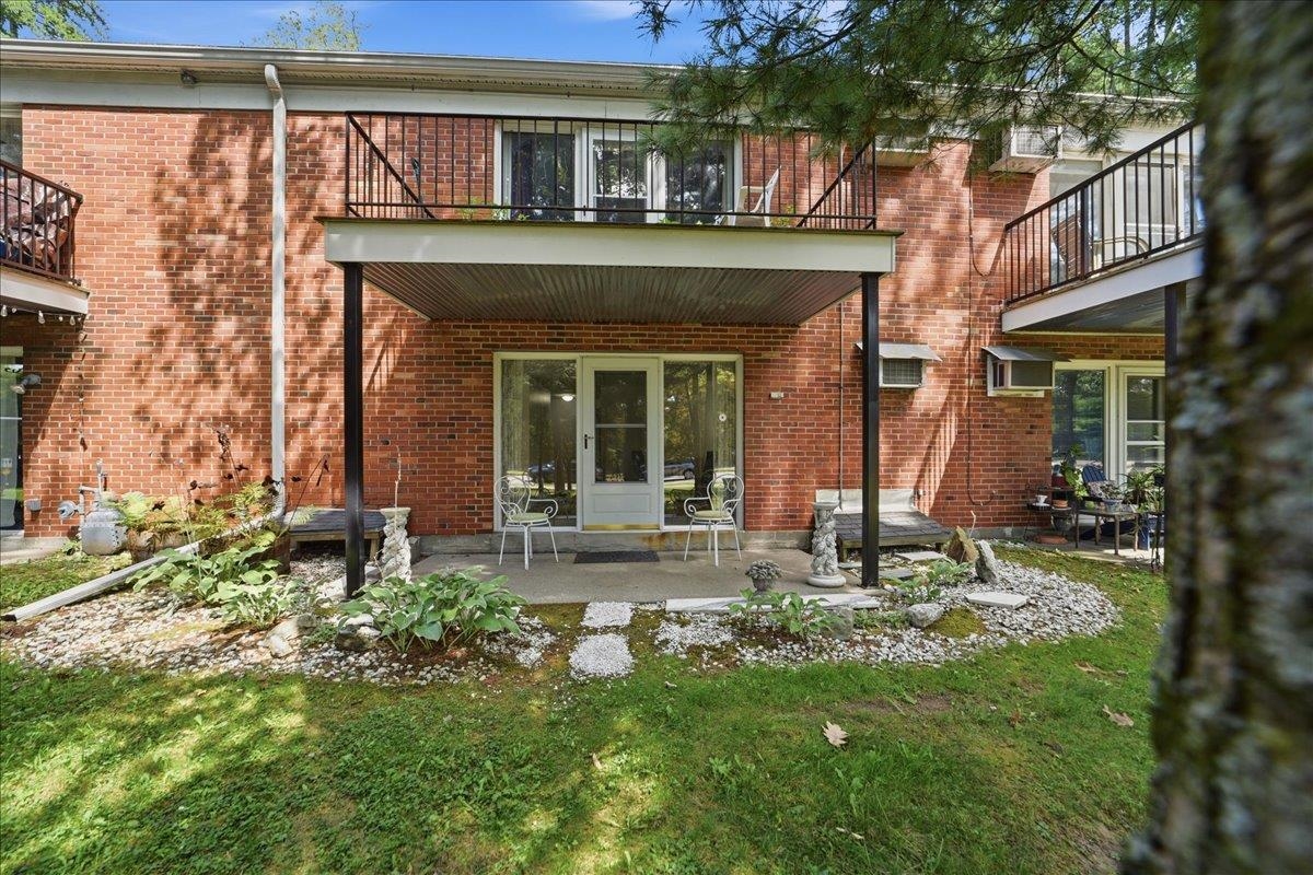 100 Kennedy Drive Property Photo 20