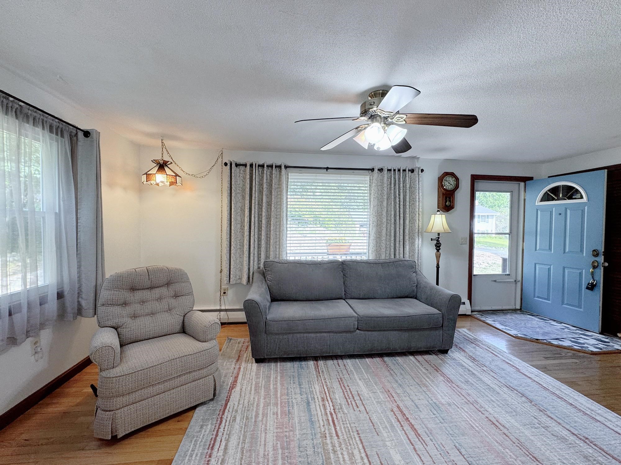 6 Quincy Lane Property Photo 8