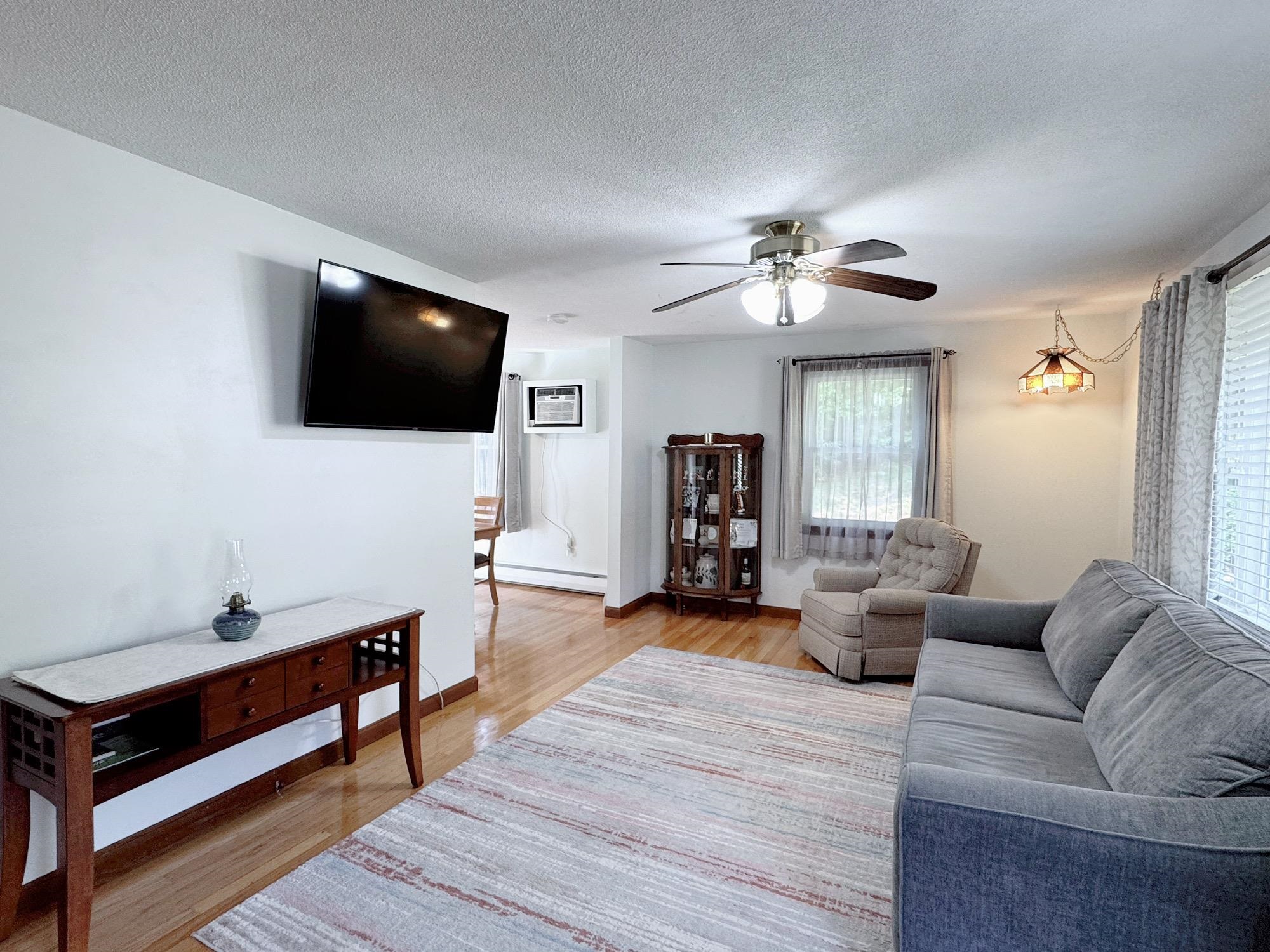 6 Quincy Lane Property Photo 11